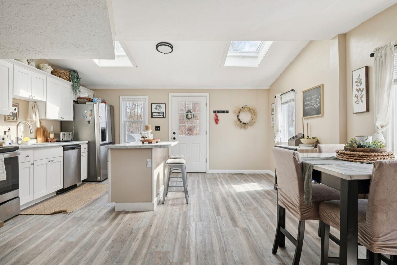 377 Smyth Rd, Manchester, NH 03104