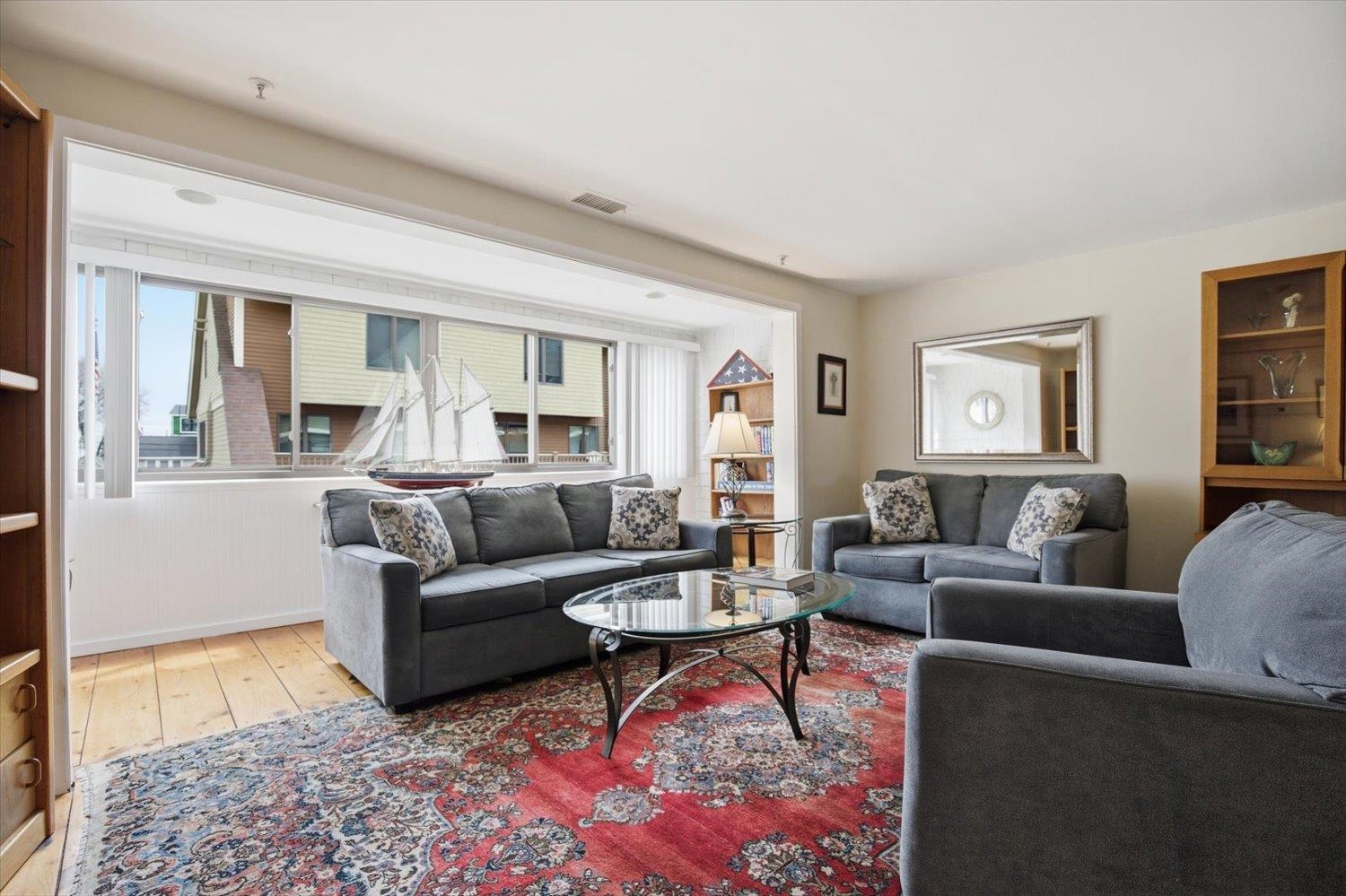 989 Ocean Blvd, Hampton, NH 03842