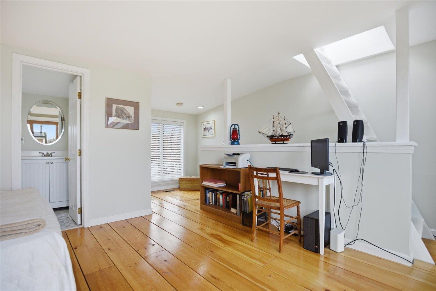 989 Ocean Blvd, Hampton, NH 03842