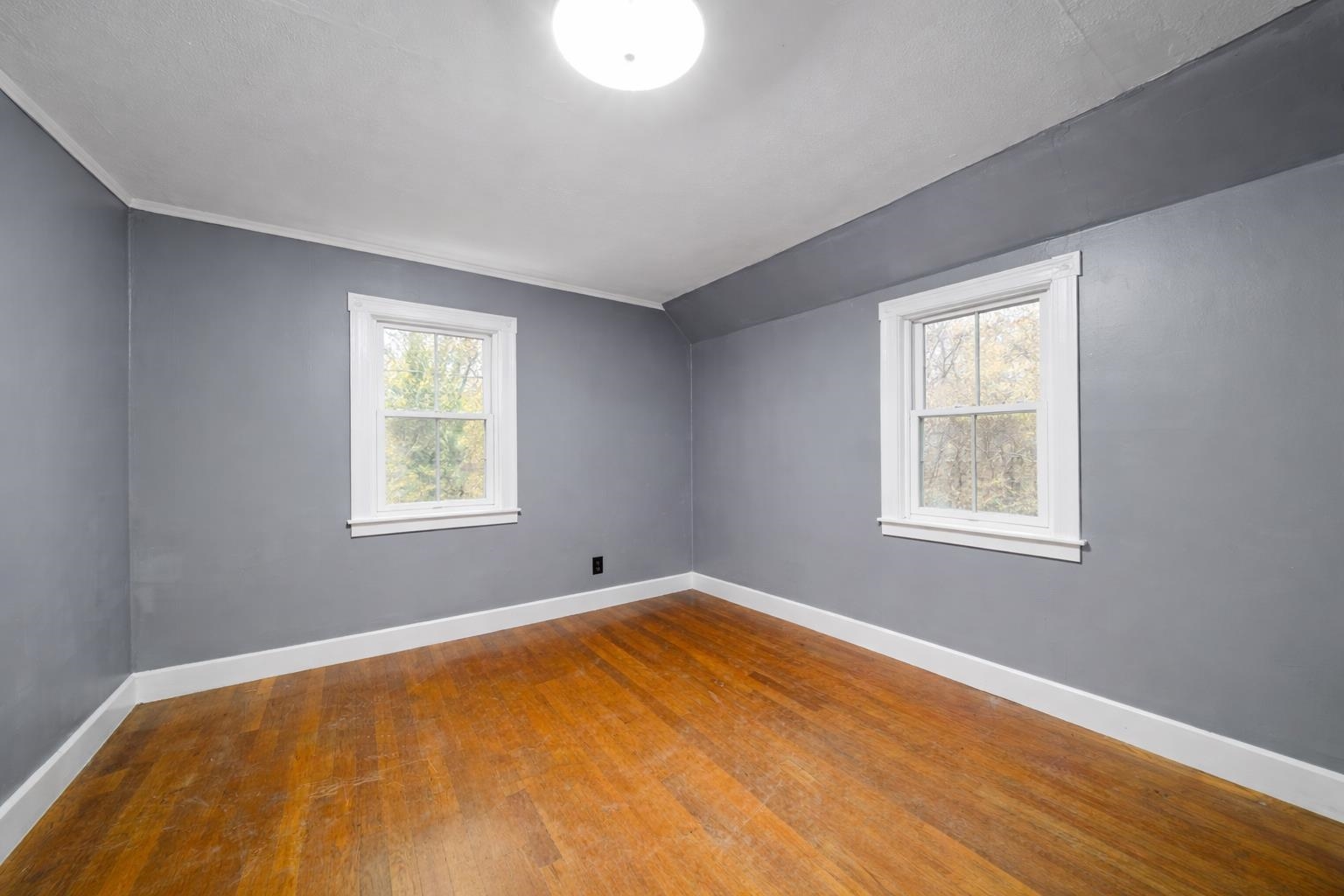 13 Mechanic St, Farmington, NH 03835