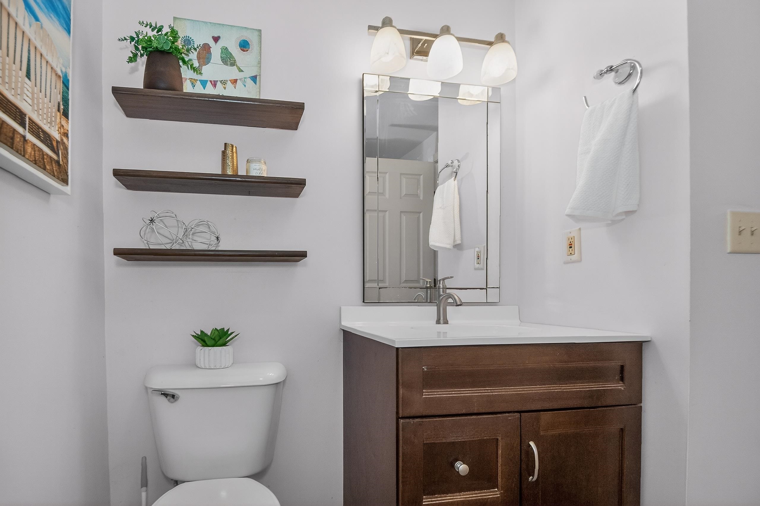 2 Joslin Rd, Amherst, NH 03031