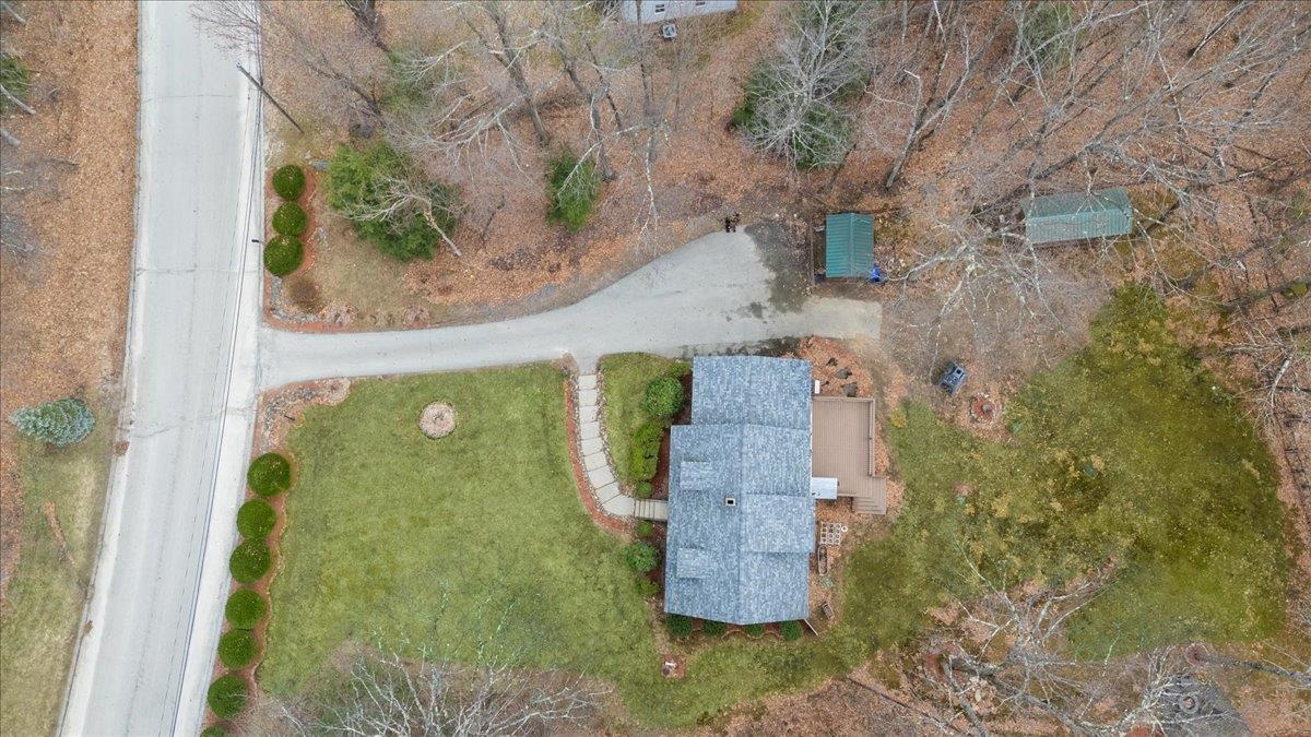 14 Schaefer Cir, Hudson, NH 03051