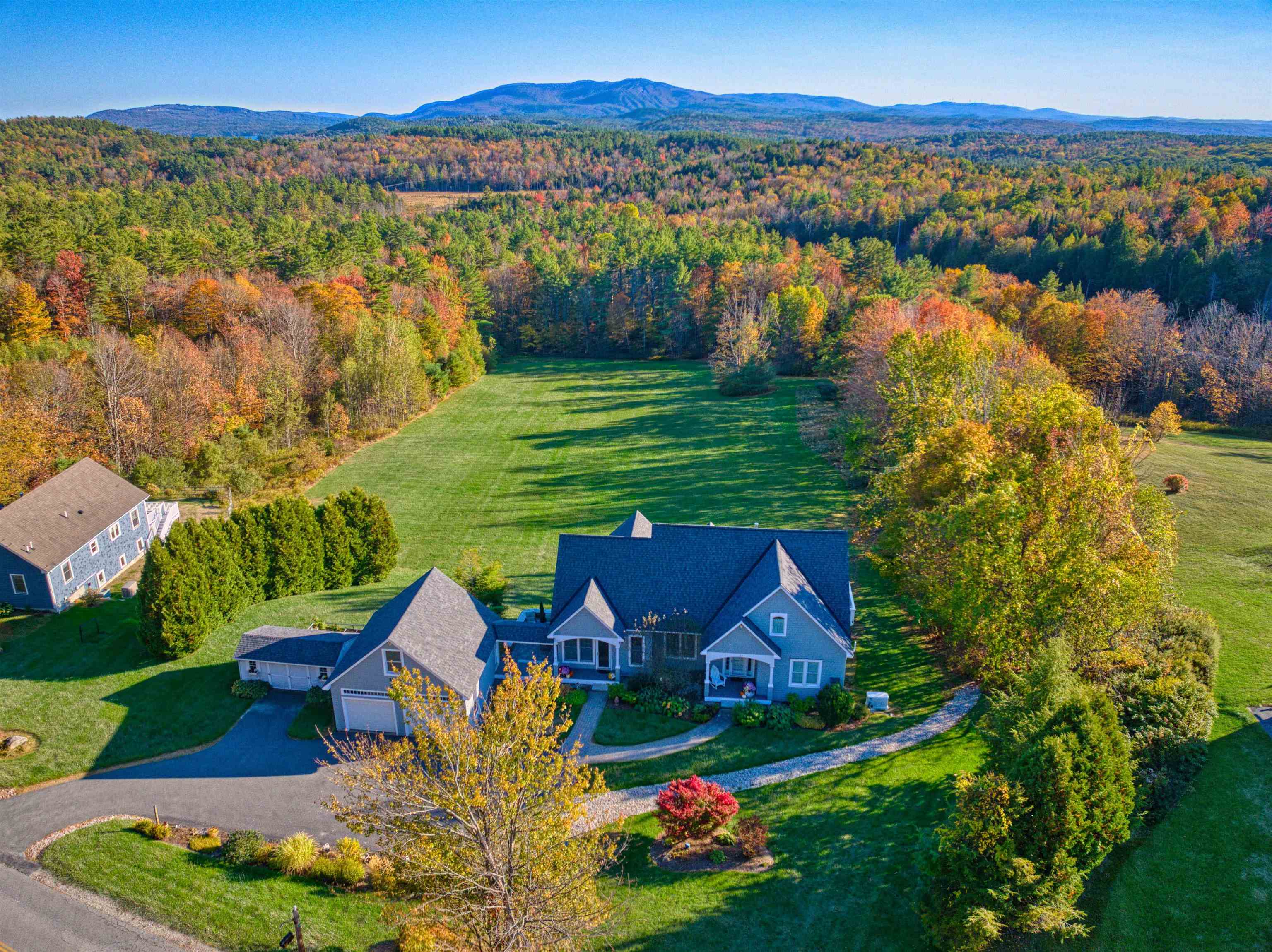 125 Trow Hill Rd, Sunapee, NH 03782