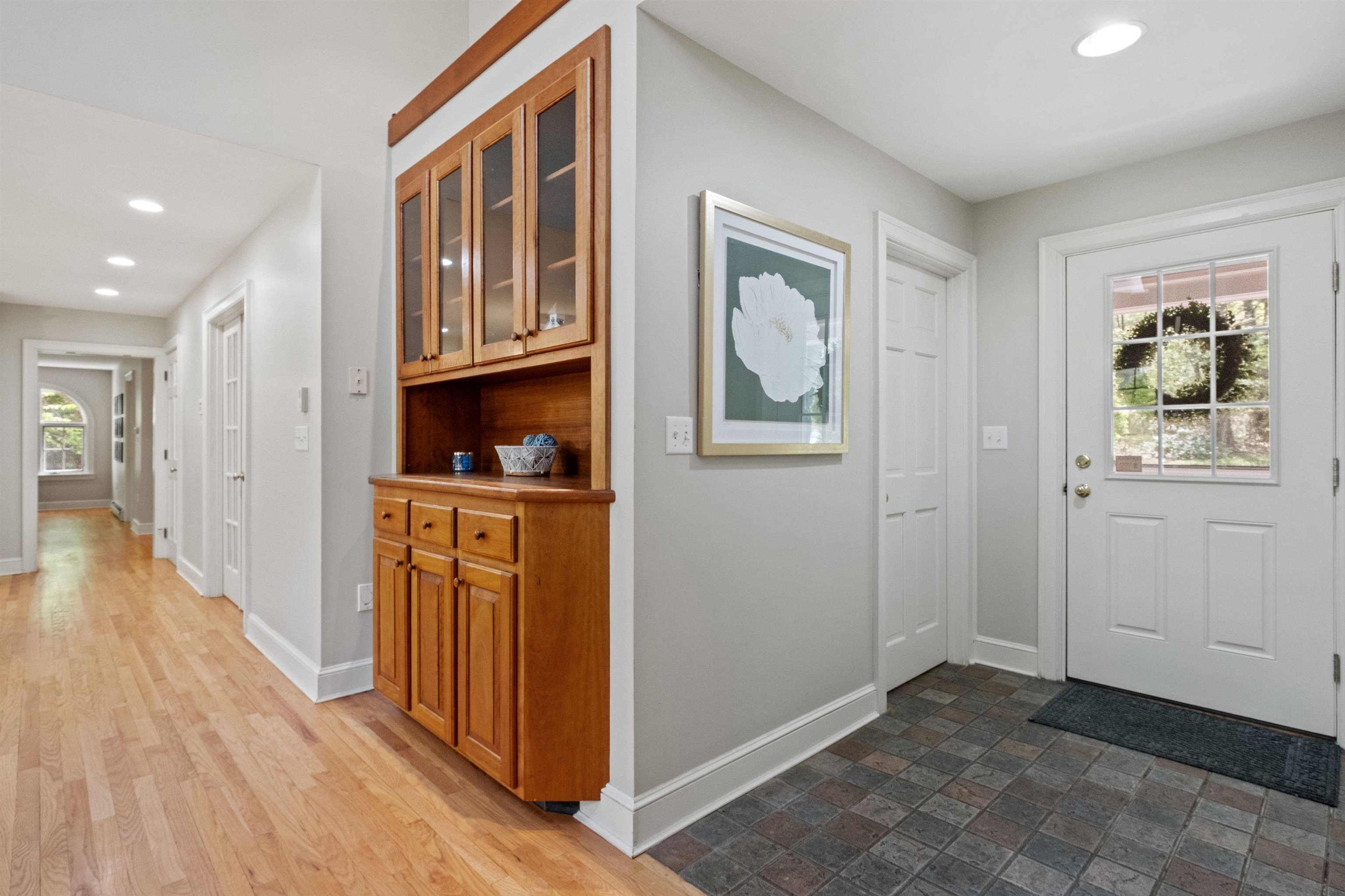 211 Hedgerose Ln, Hopkinton, NH 03229