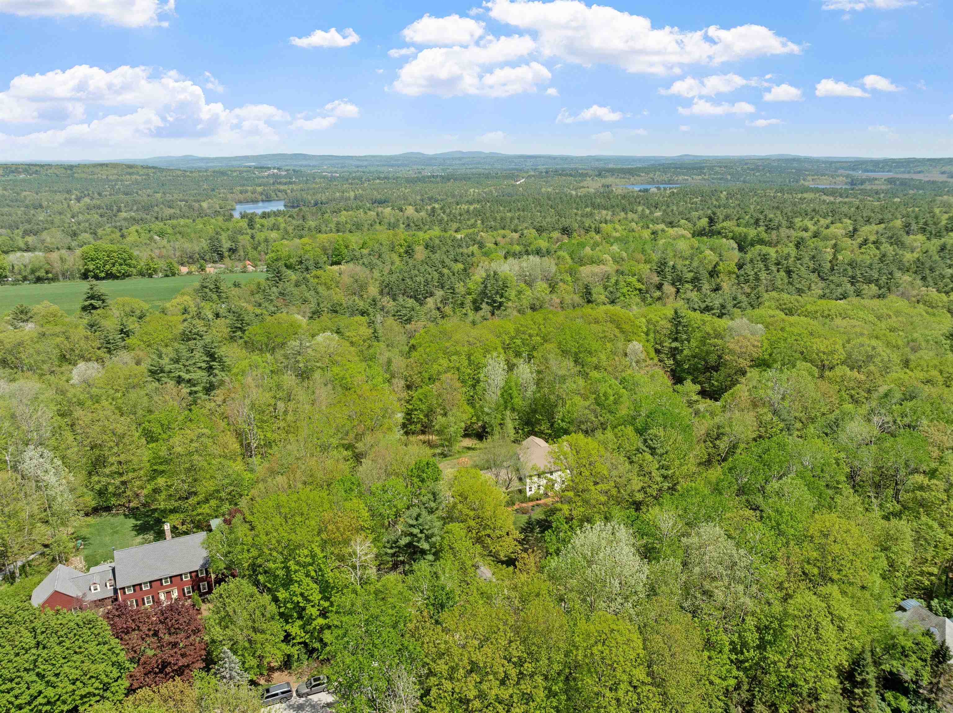 211 Hedgerose Ln, Hopkinton, NH 03229