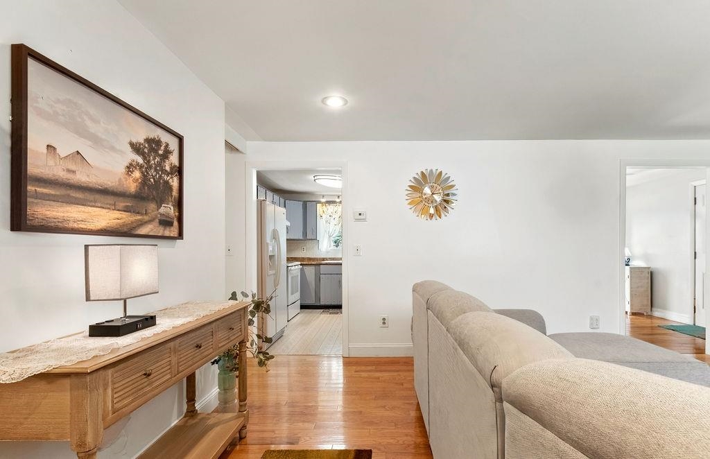 79 East St, Claremont, NH 03743