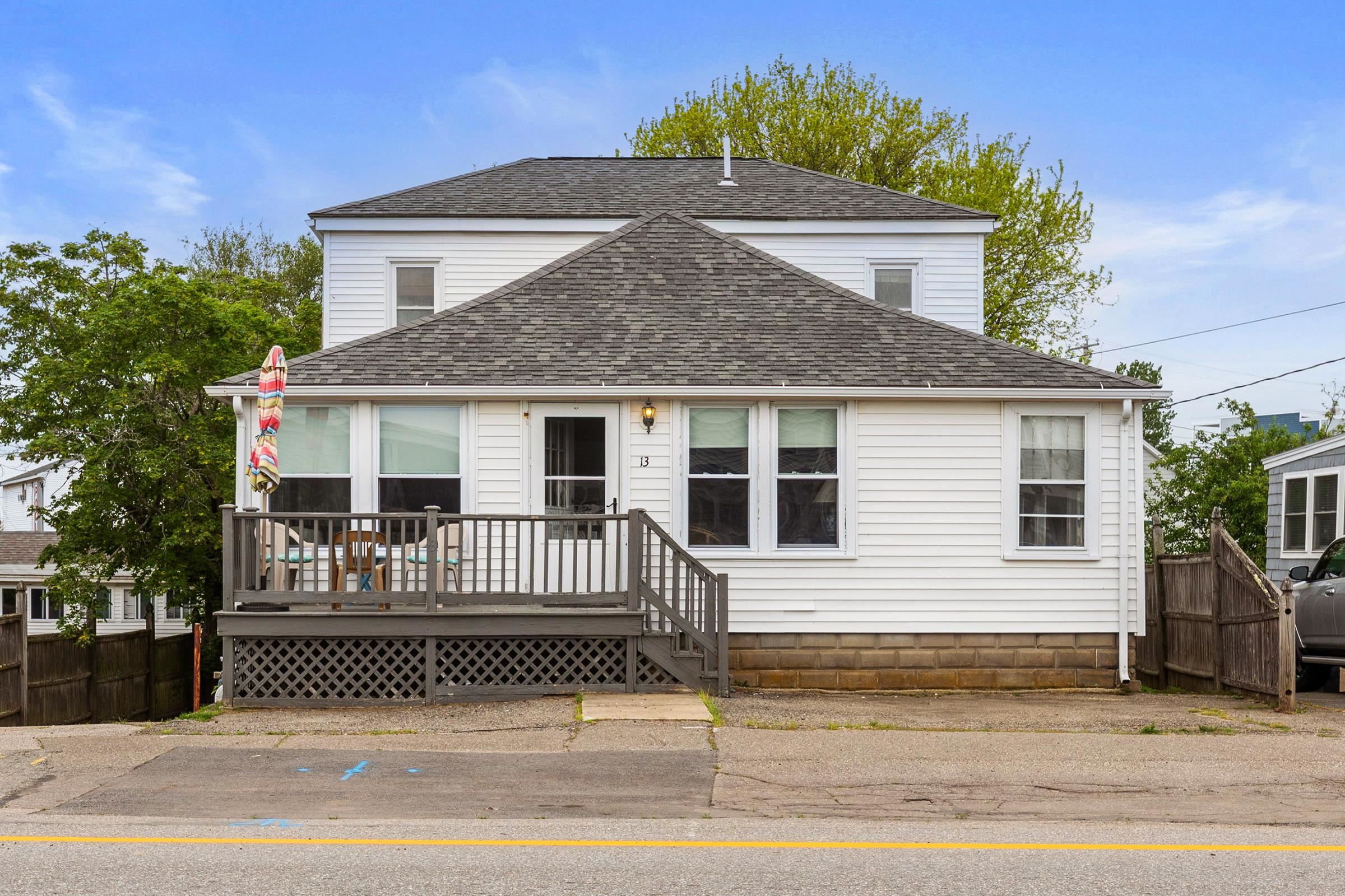 13 Ocean Blvd, Hampton, NH 03842