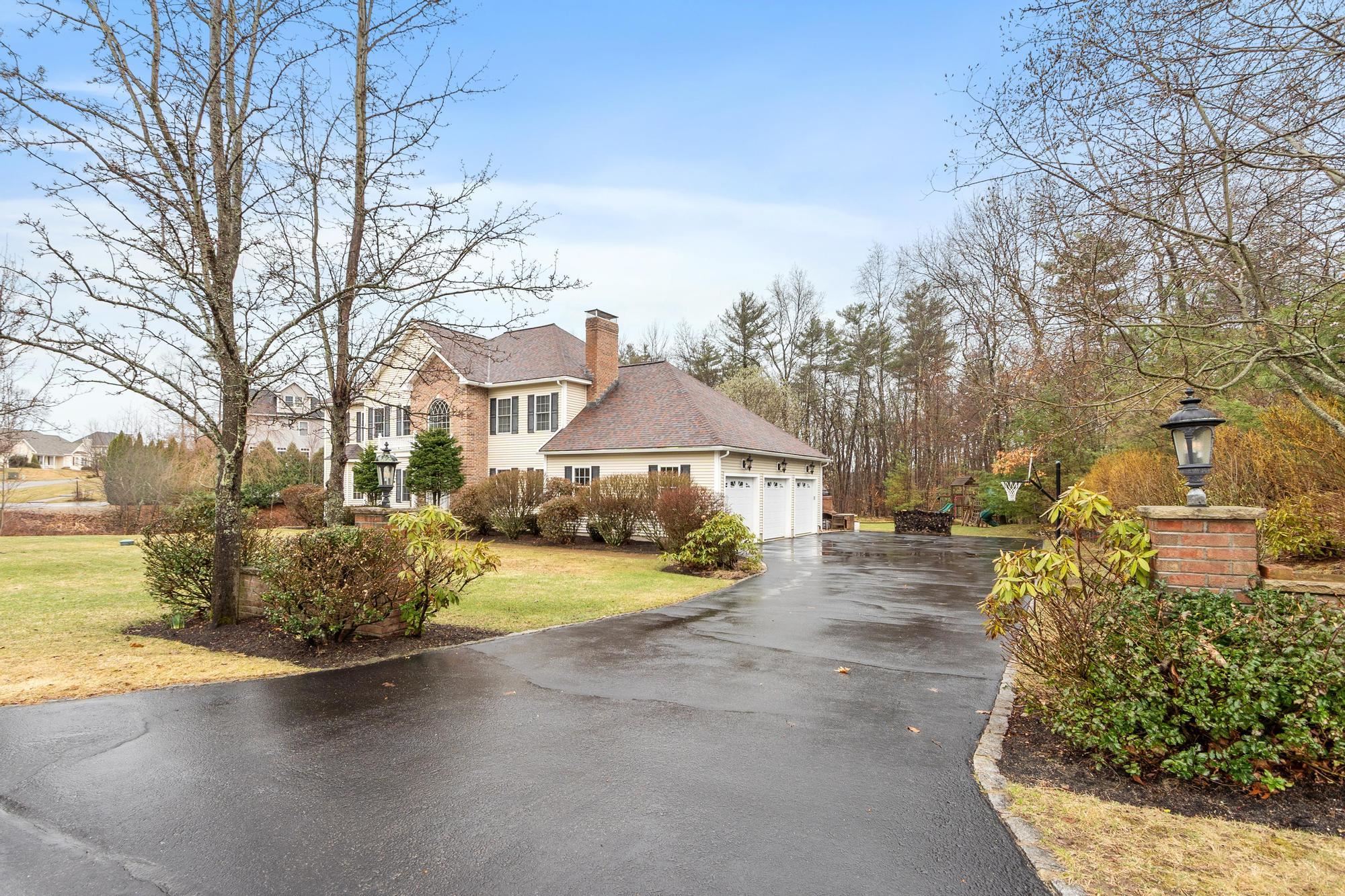 21 Edinburgh Rd, Windham, NH 03087