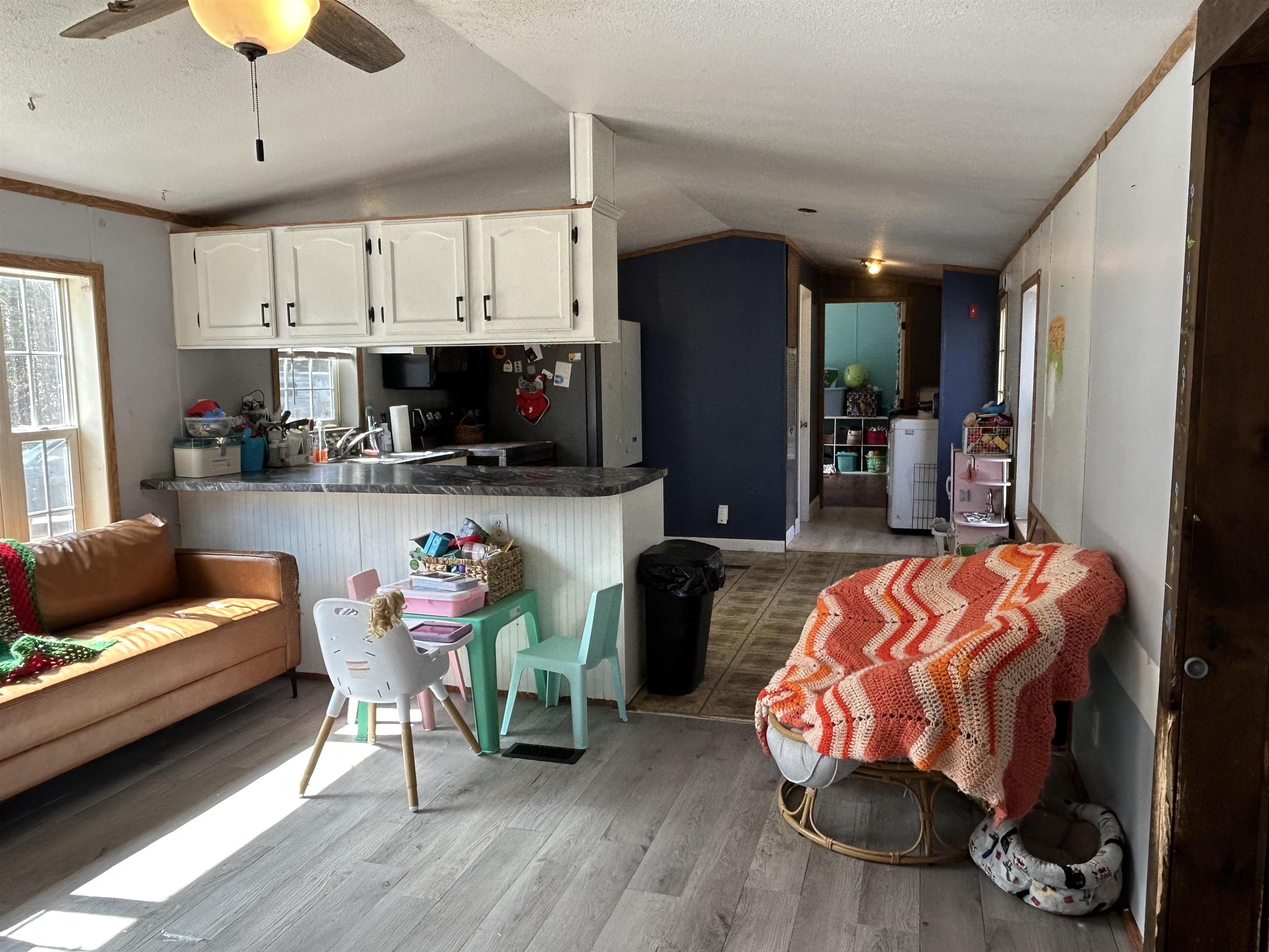 90 Spruce Dr, Farmington, NH 03835