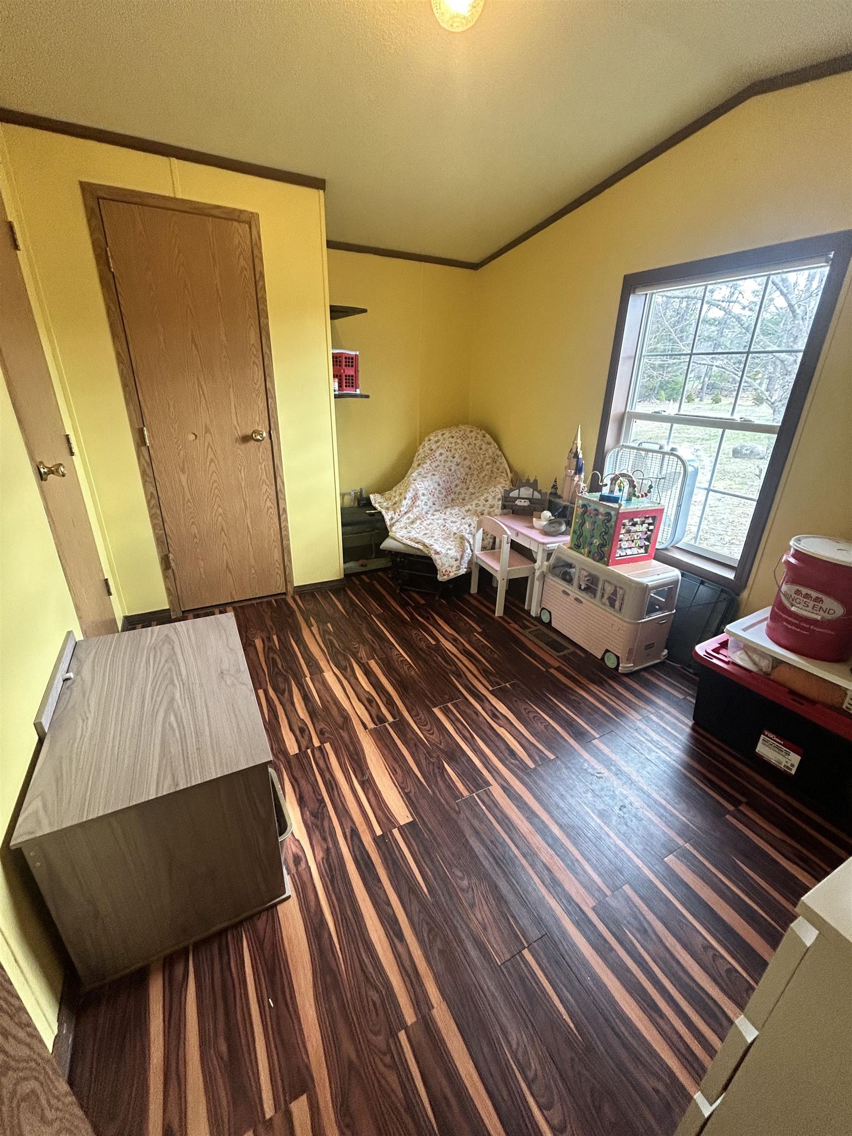 90 Spruce Dr, Farmington, NH 03835