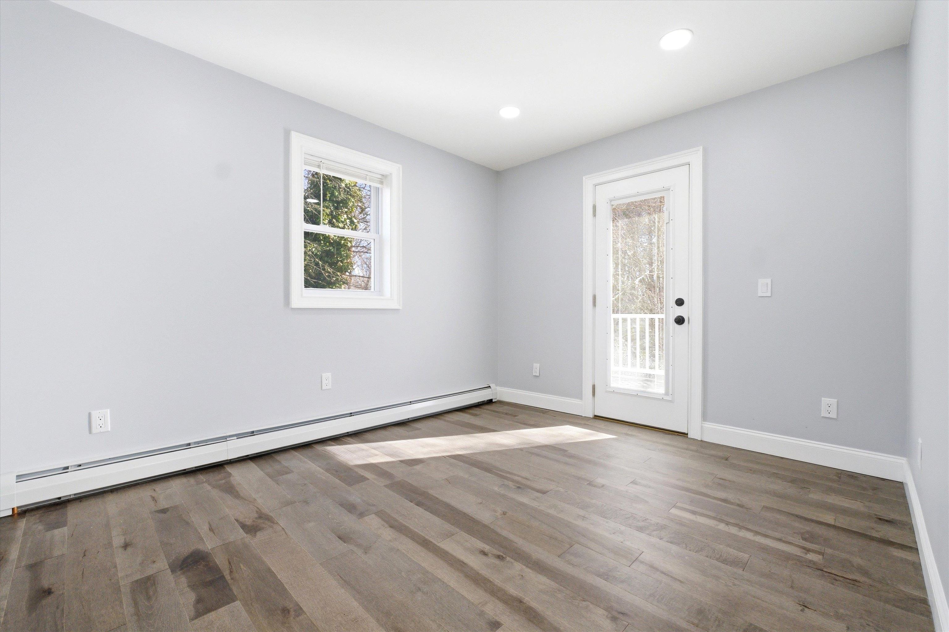 14 Ayer Cir, Seabrook, NH 03874