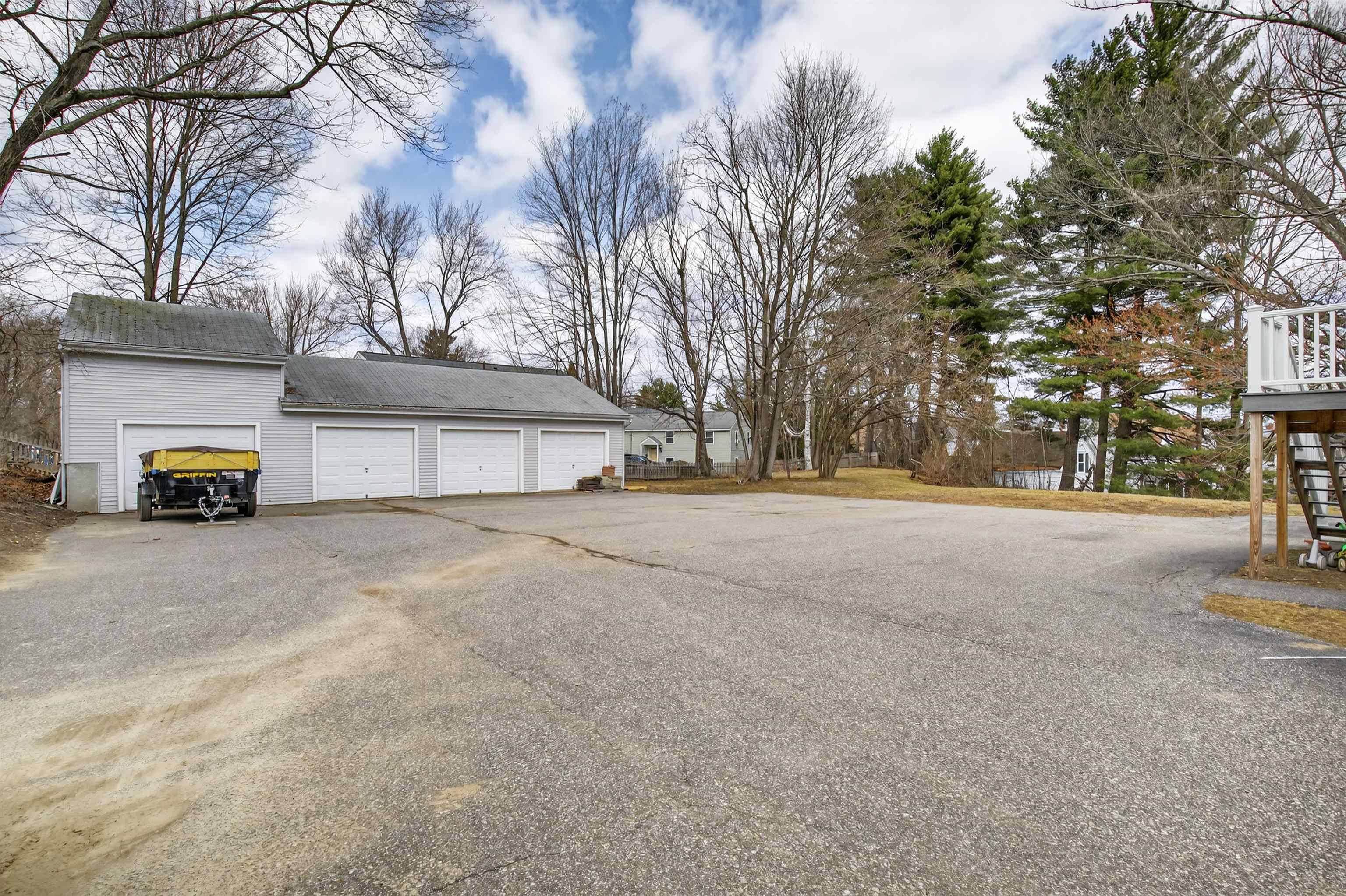 231 Milford St, Manchester, NH 03102