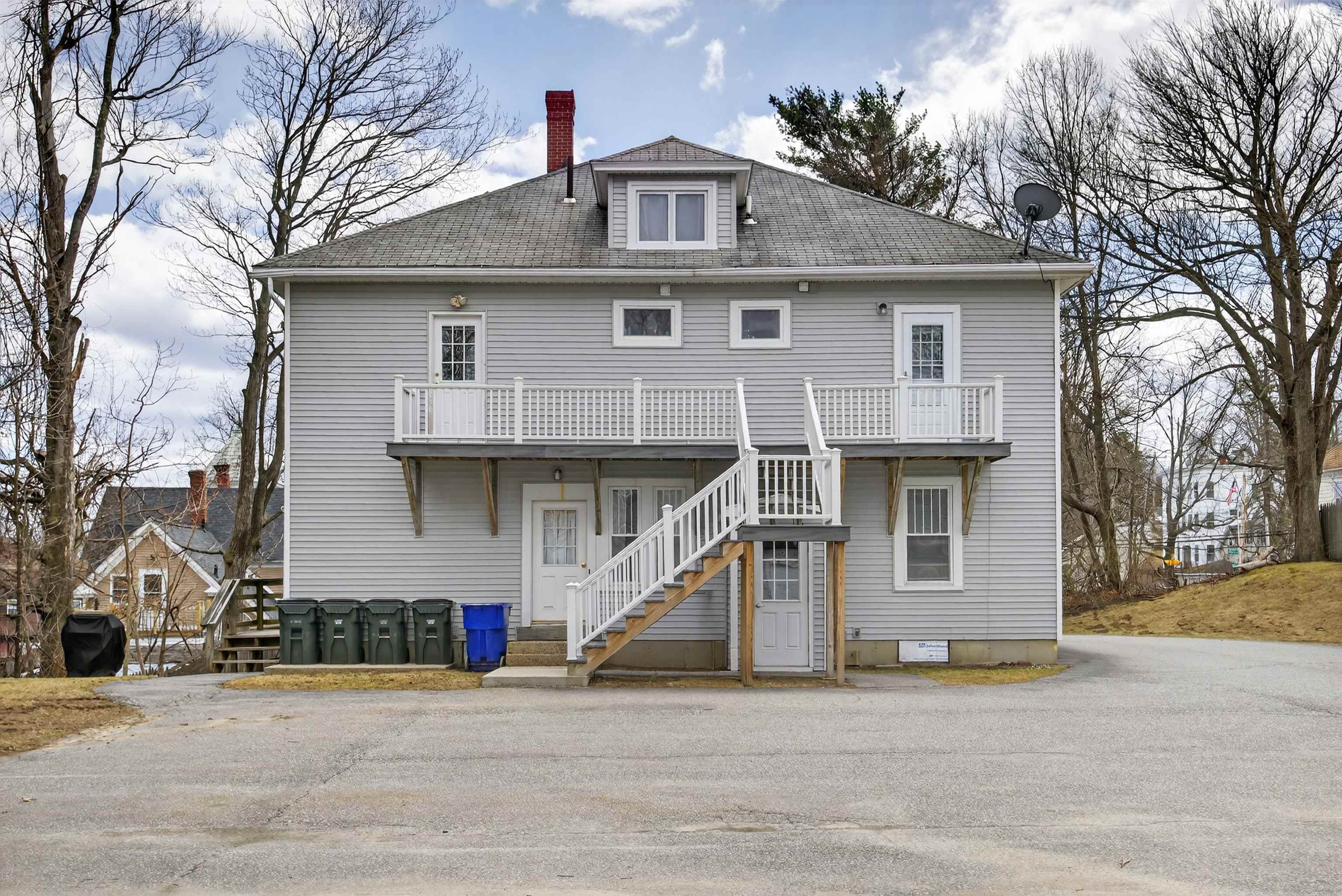 231 Milford St, Manchester, NH 03102