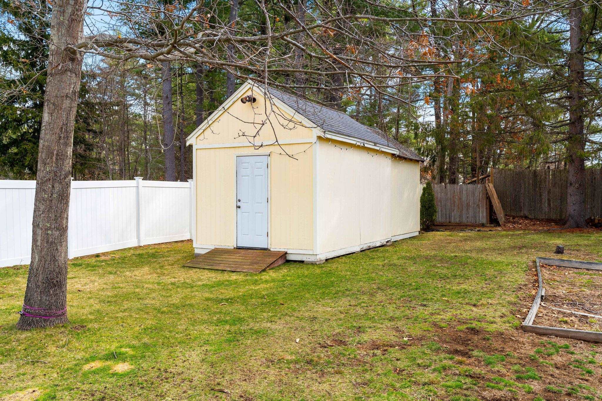 71 Old Rochester Rd, Dover, NH 03820