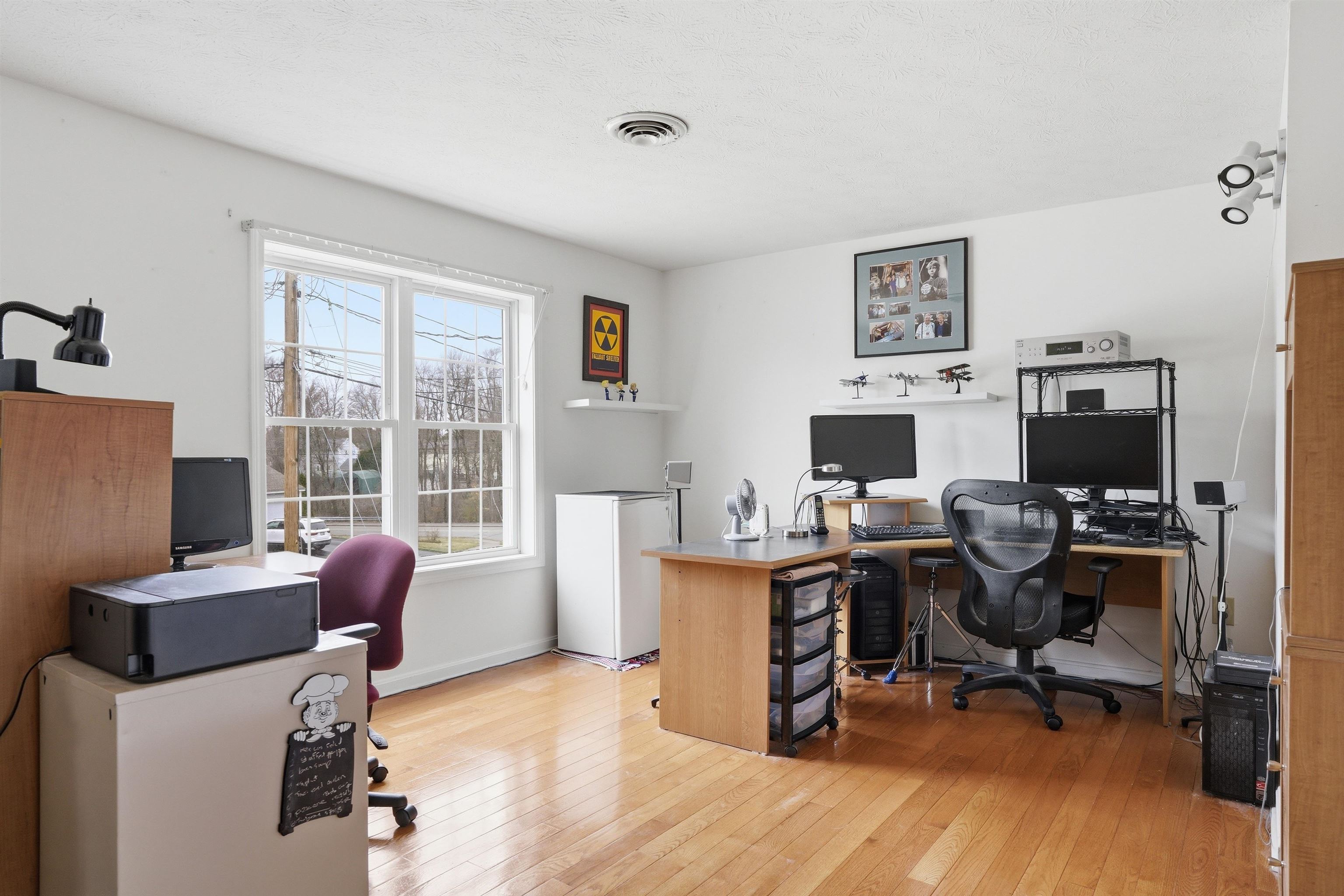 2 Freshwater Ct, Nashua, NH 03060