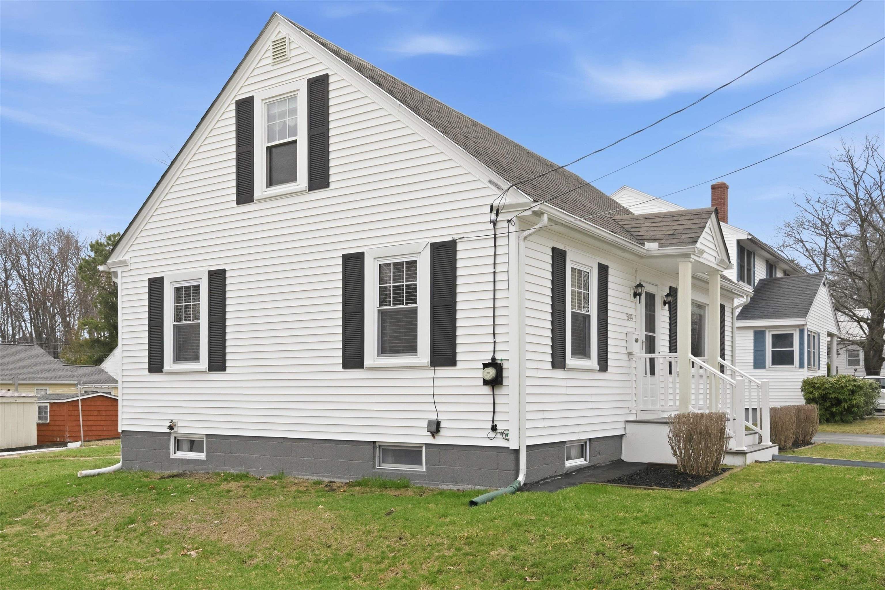 599 Brunelle Ave, Manchester, NH 03103