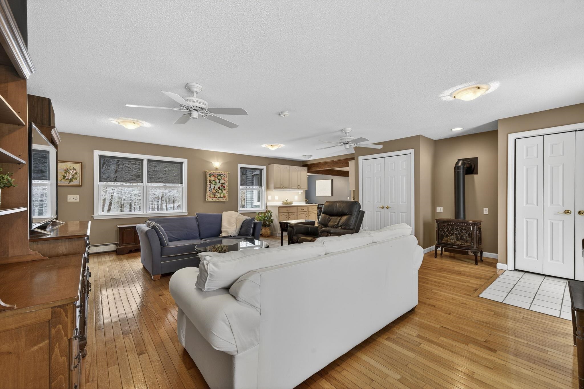 218 Old Turnpike Rd, Northwood, NH 03261