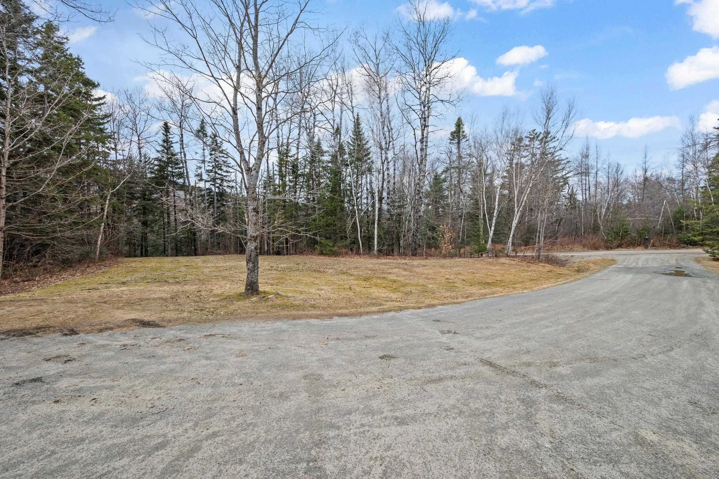 251 Hadley Rd, Sugar Hill, NH 03586