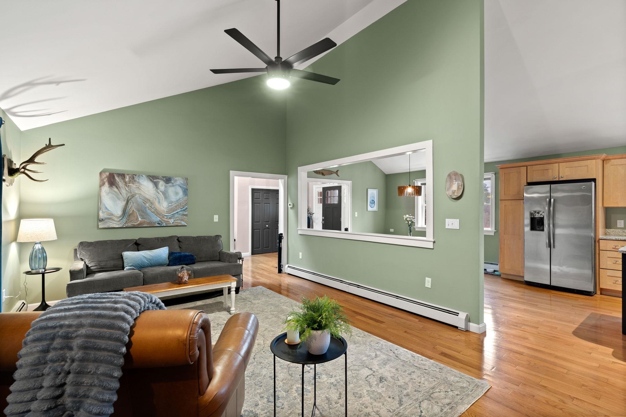 2 Riverwoods Dr, Exeter, NH 03833