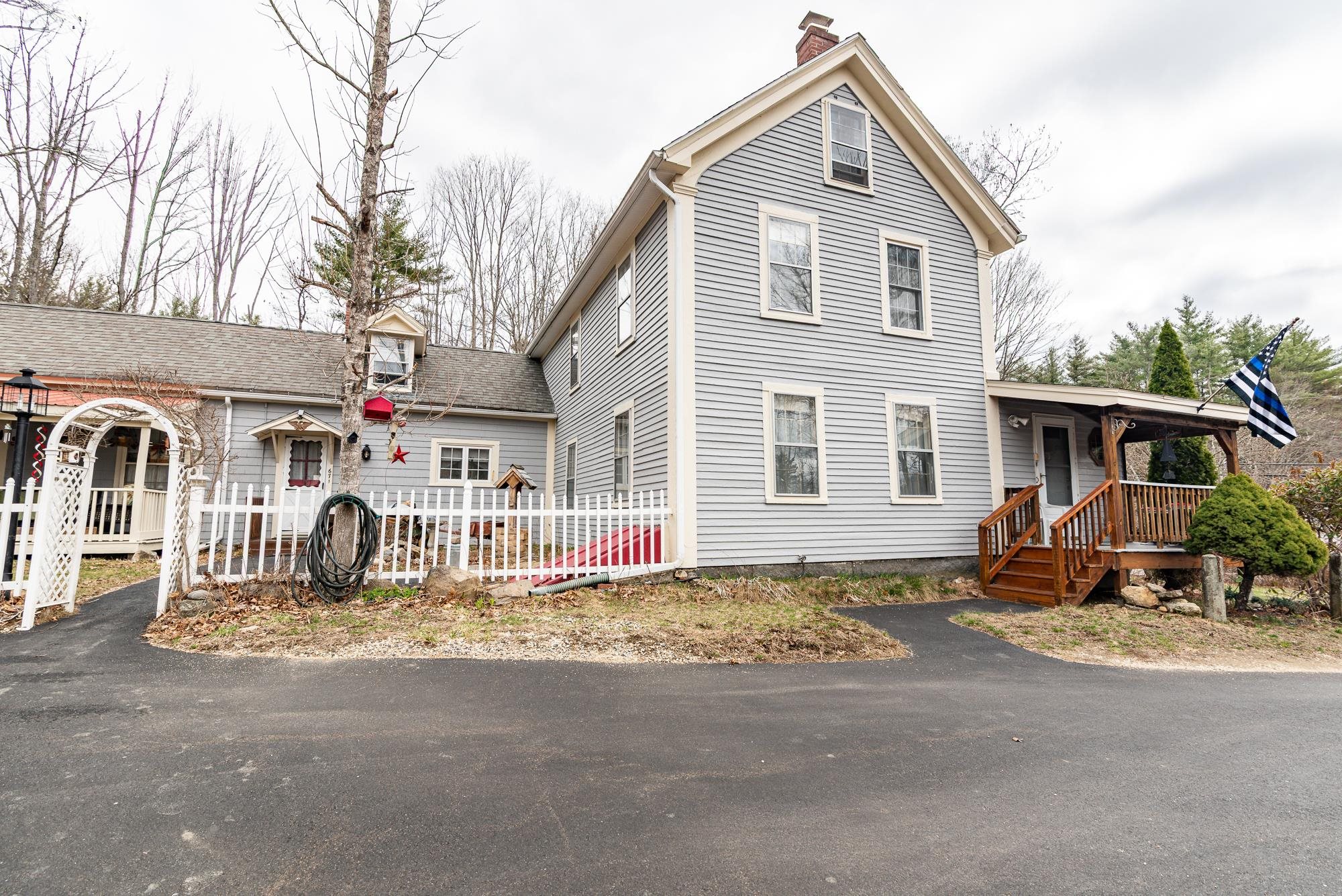 671 Washington St, Barrington, NH 03825