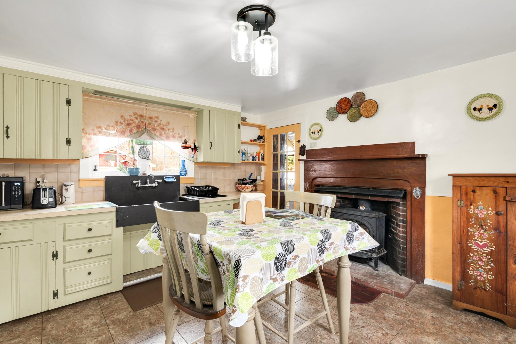 671 Washington St, Barrington, NH 03825