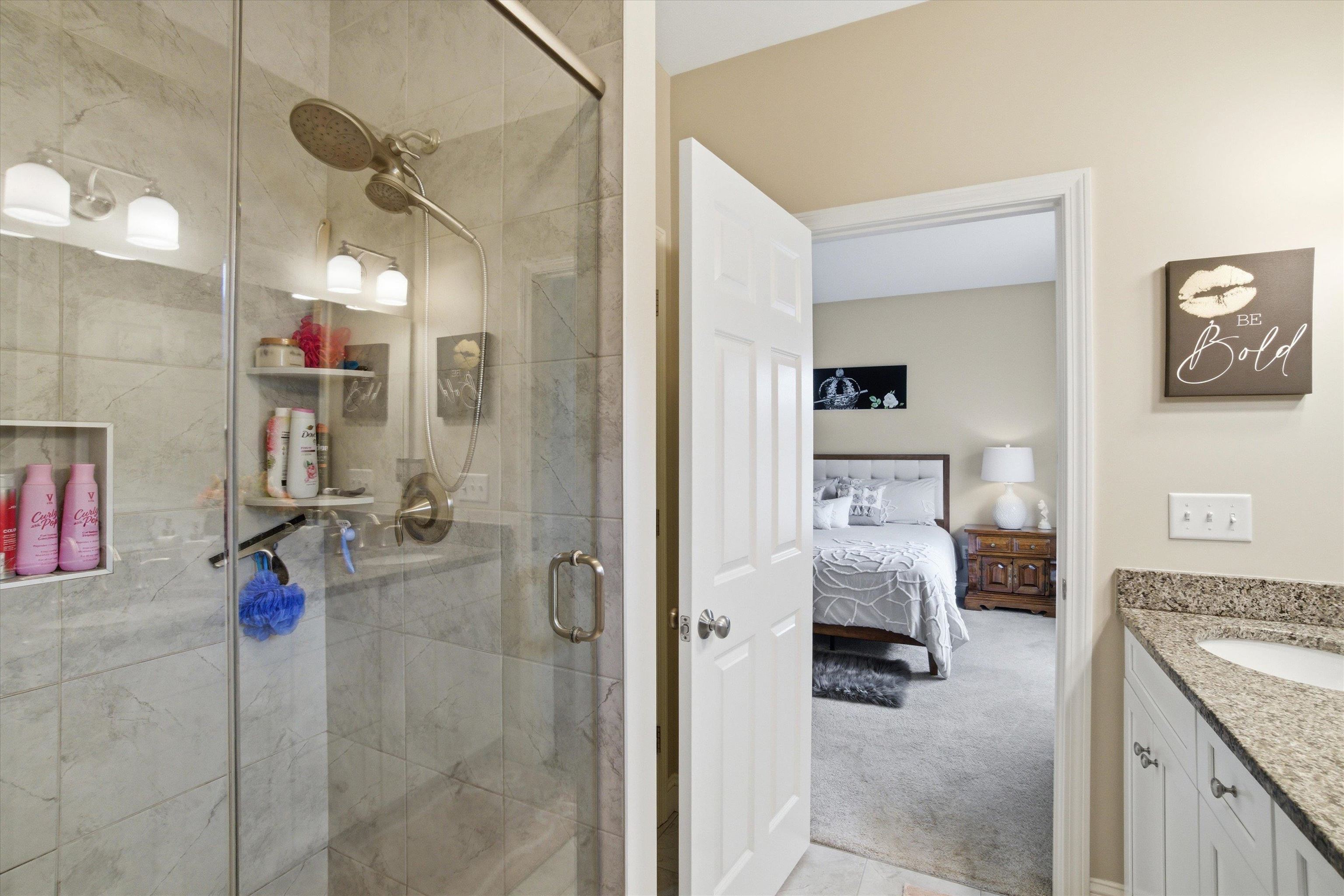 54 Toby Cir, Merrimack, NH 03054