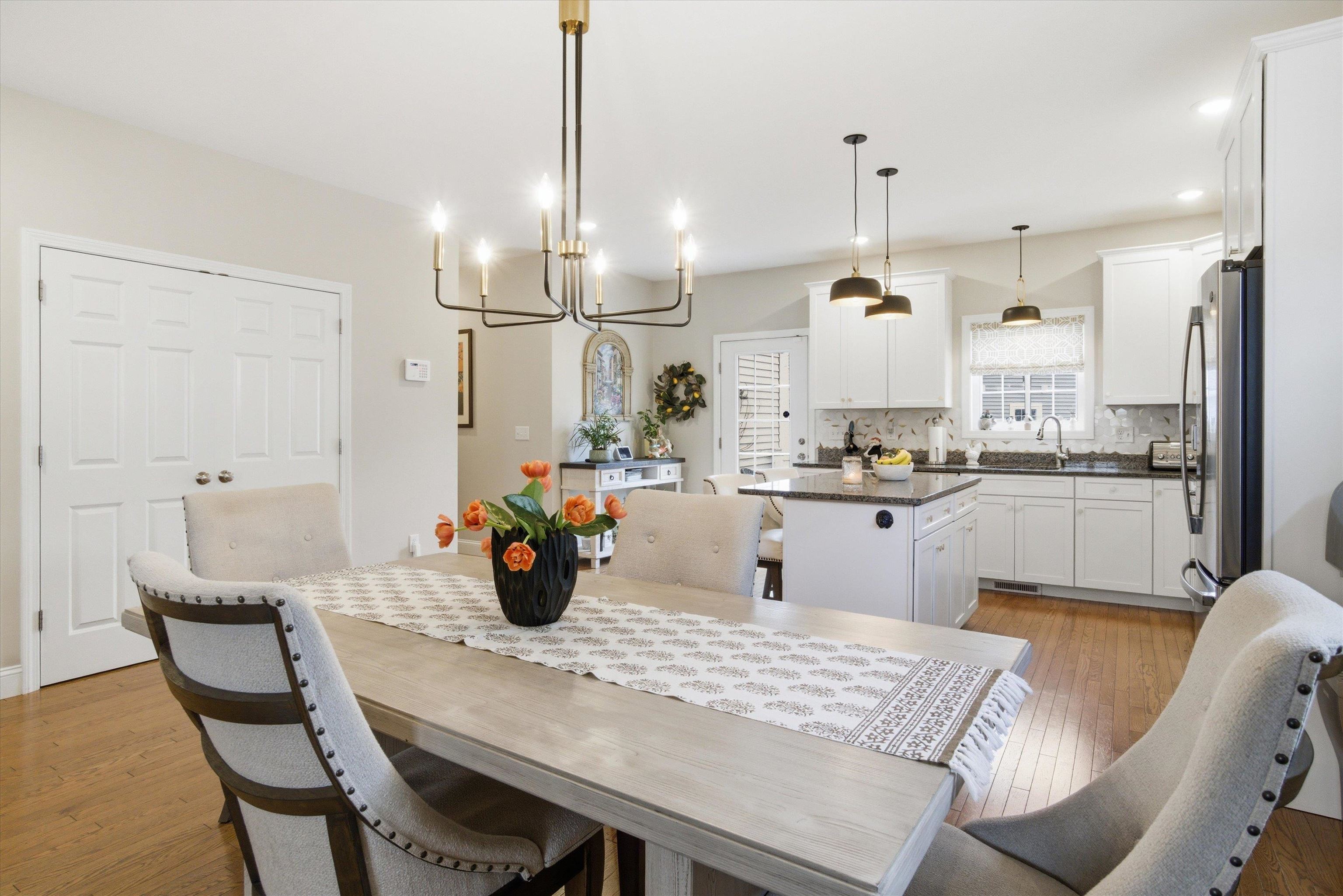 54 Toby Cir, Merrimack, NH 03054