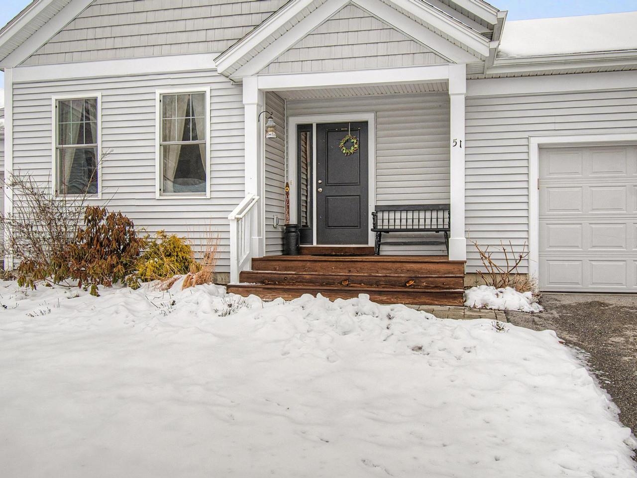 51 Smoke Bush Ln, Essex, VT 05452