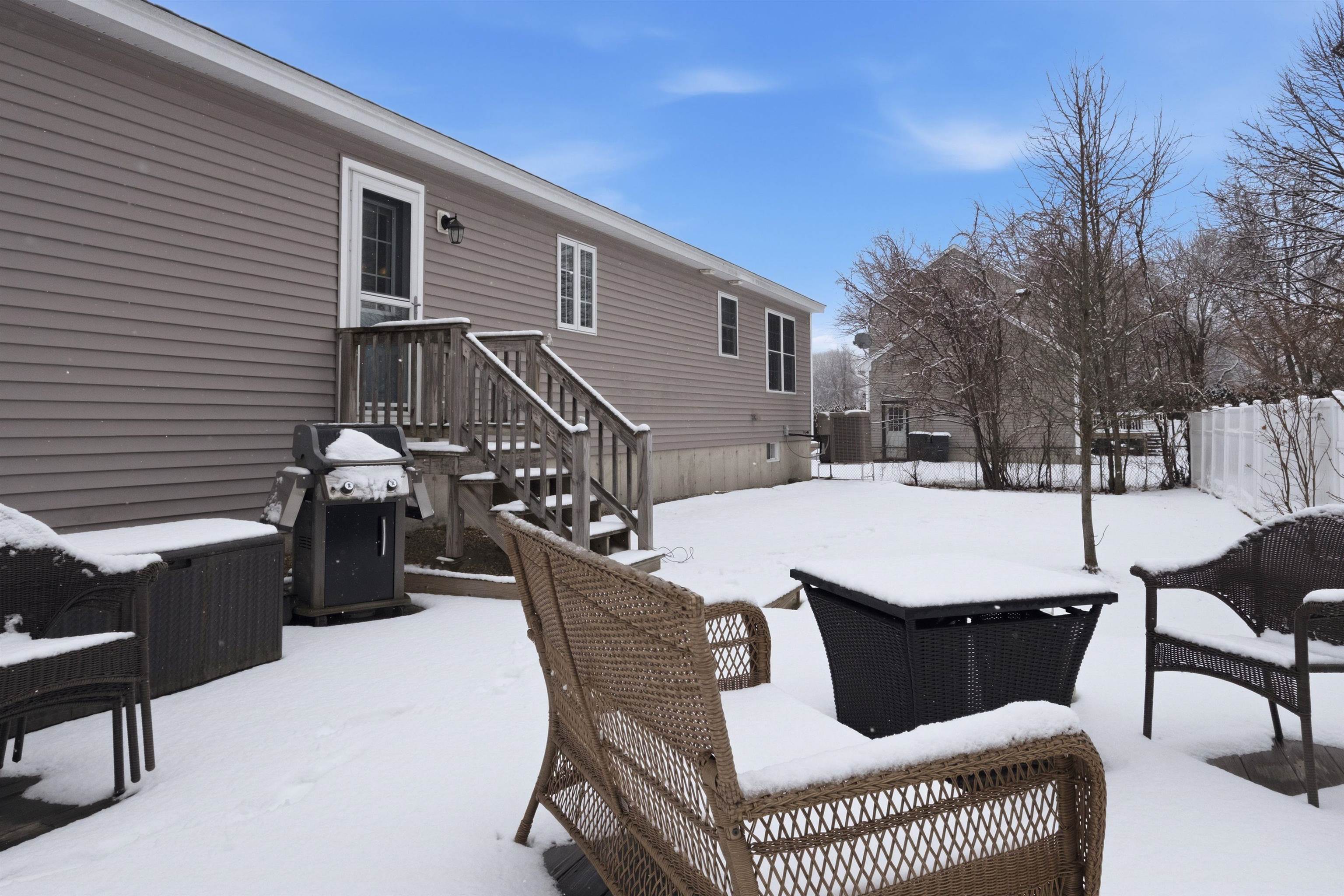 20 Cypress St, Concord, NH 03301