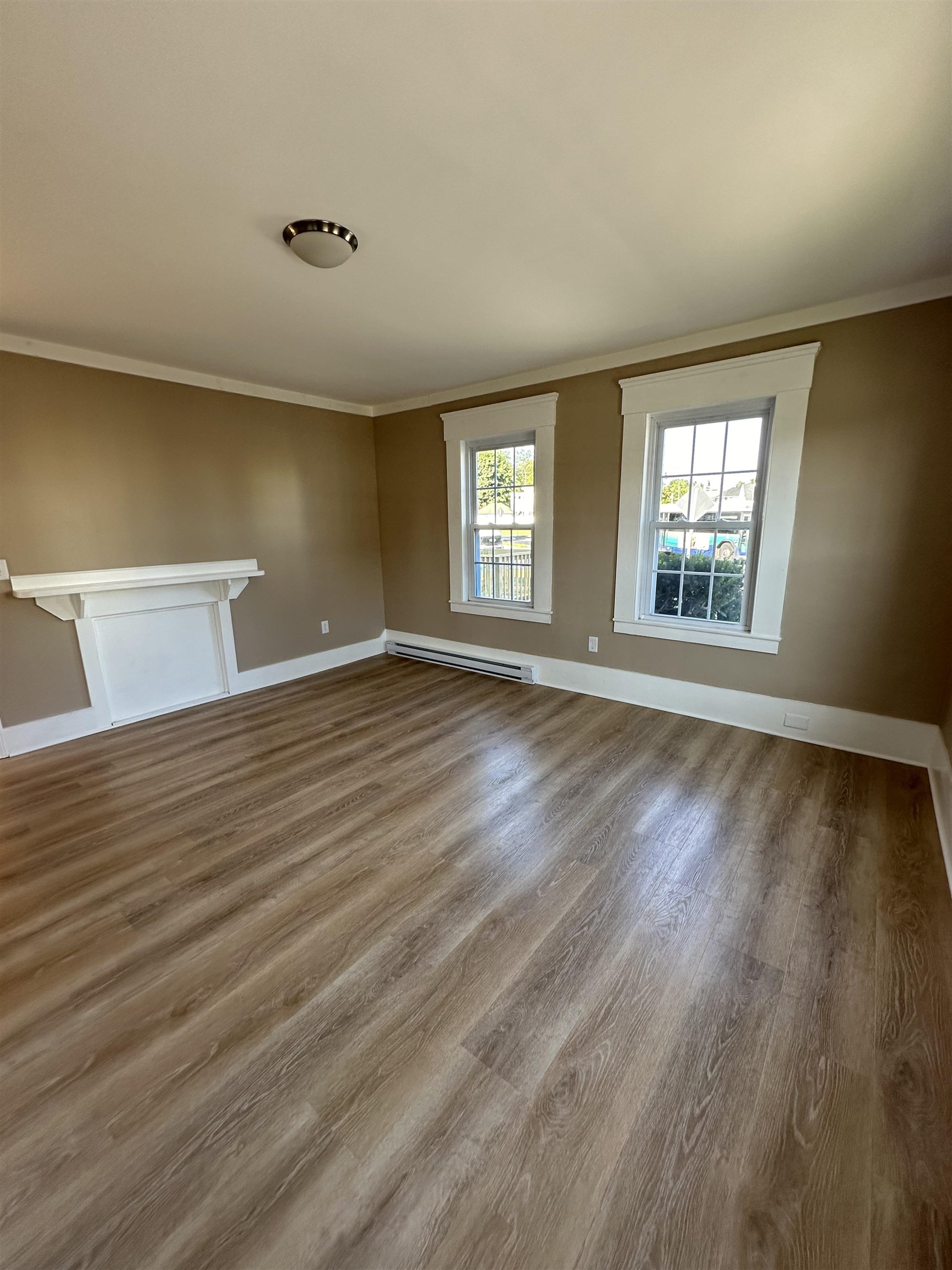 7 Jackson St, Rochester, NH 03867