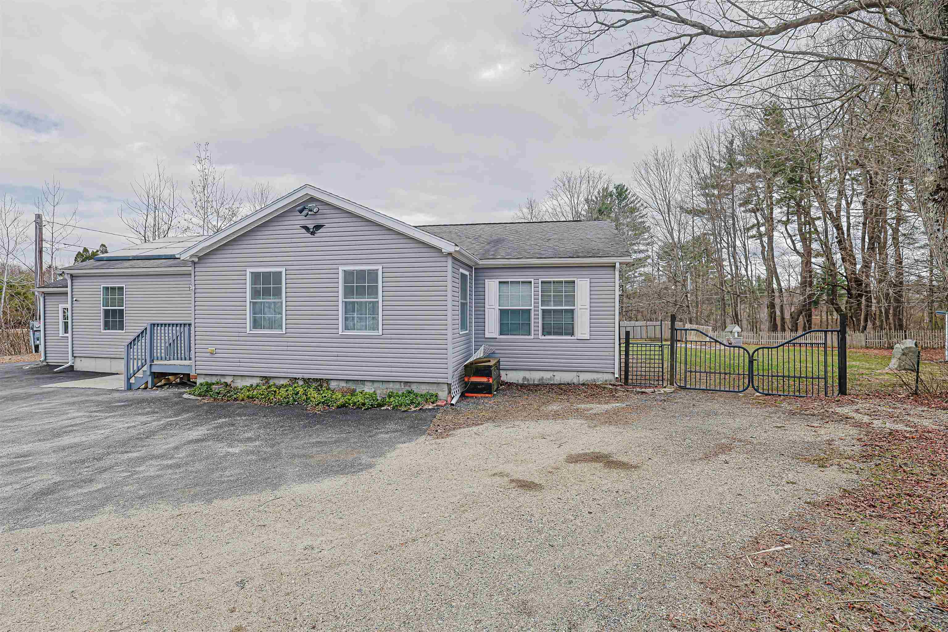 265 Lowell St, Rochester, NH 03867