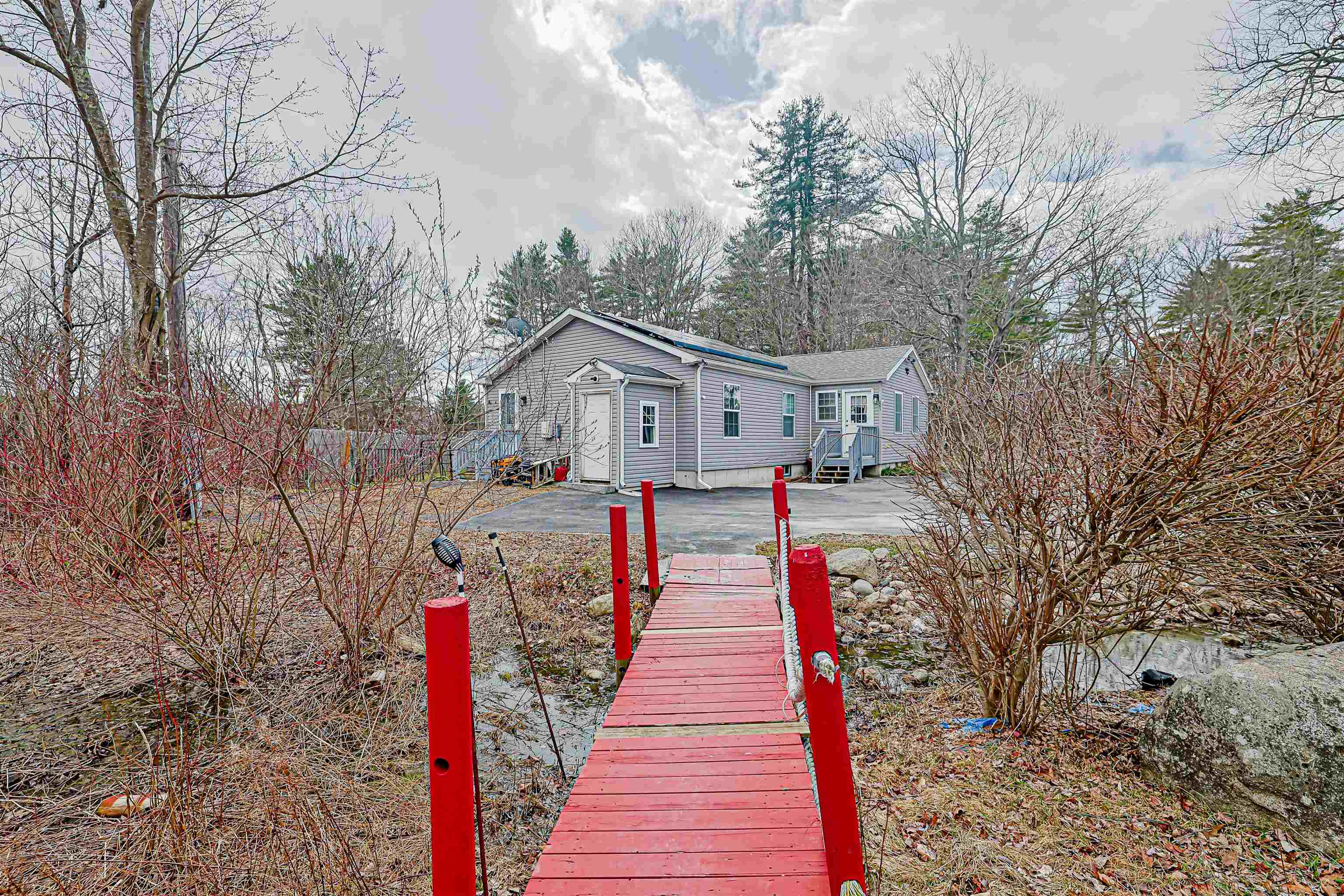 265 Lowell St, Rochester, NH 03867