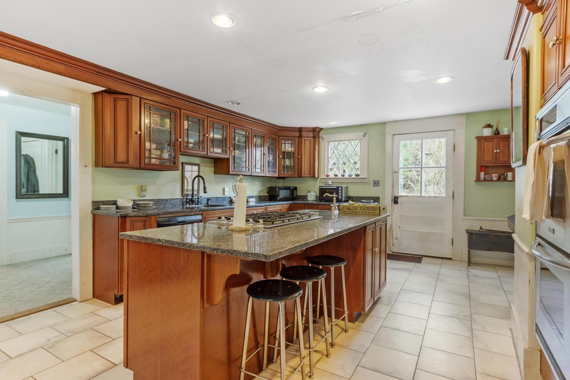 230 Hale Hill Rd, Swanzey, NH 03446