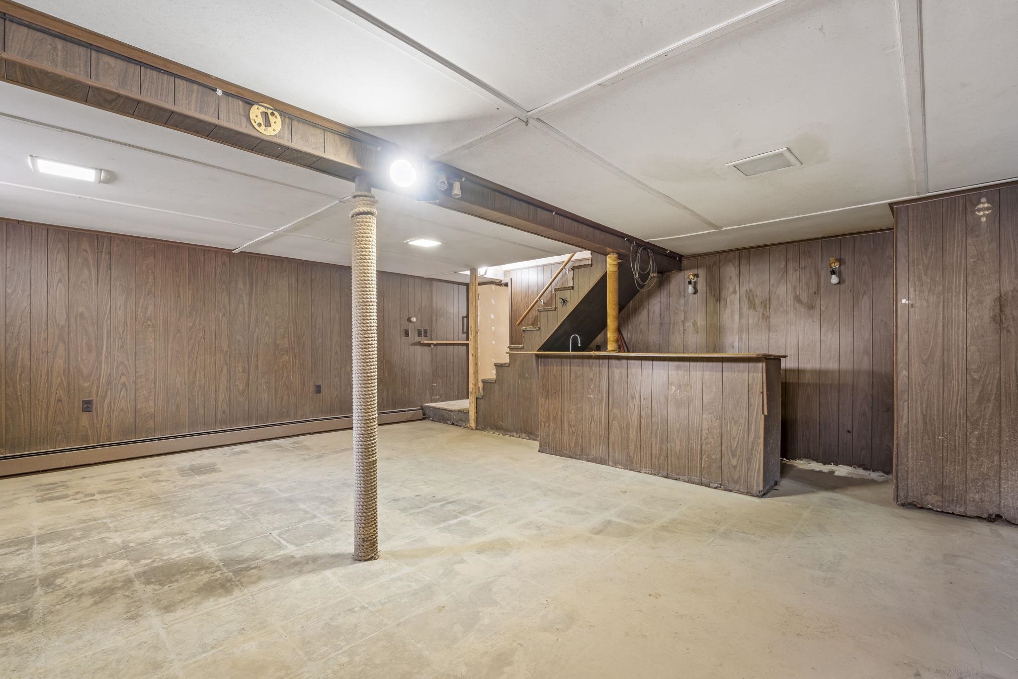 7256 Oak Hill Rd, Loudon, NH 03307