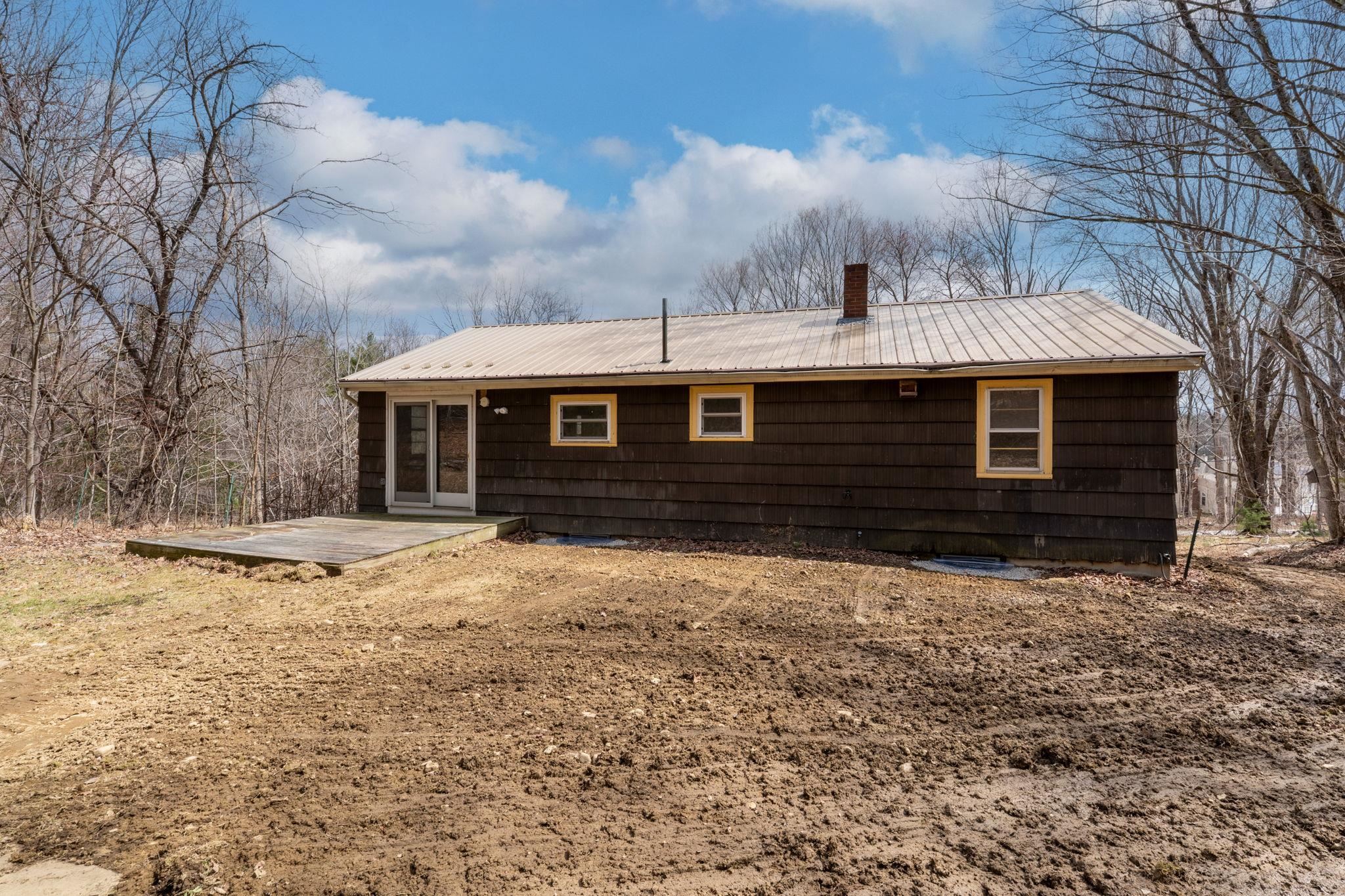 7256 Oak Hill Rd, Loudon, NH 03307