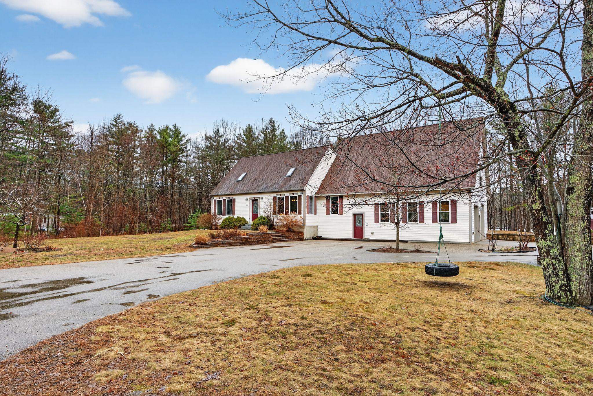 190 Blackwater Rd, Rochester, NH 03867