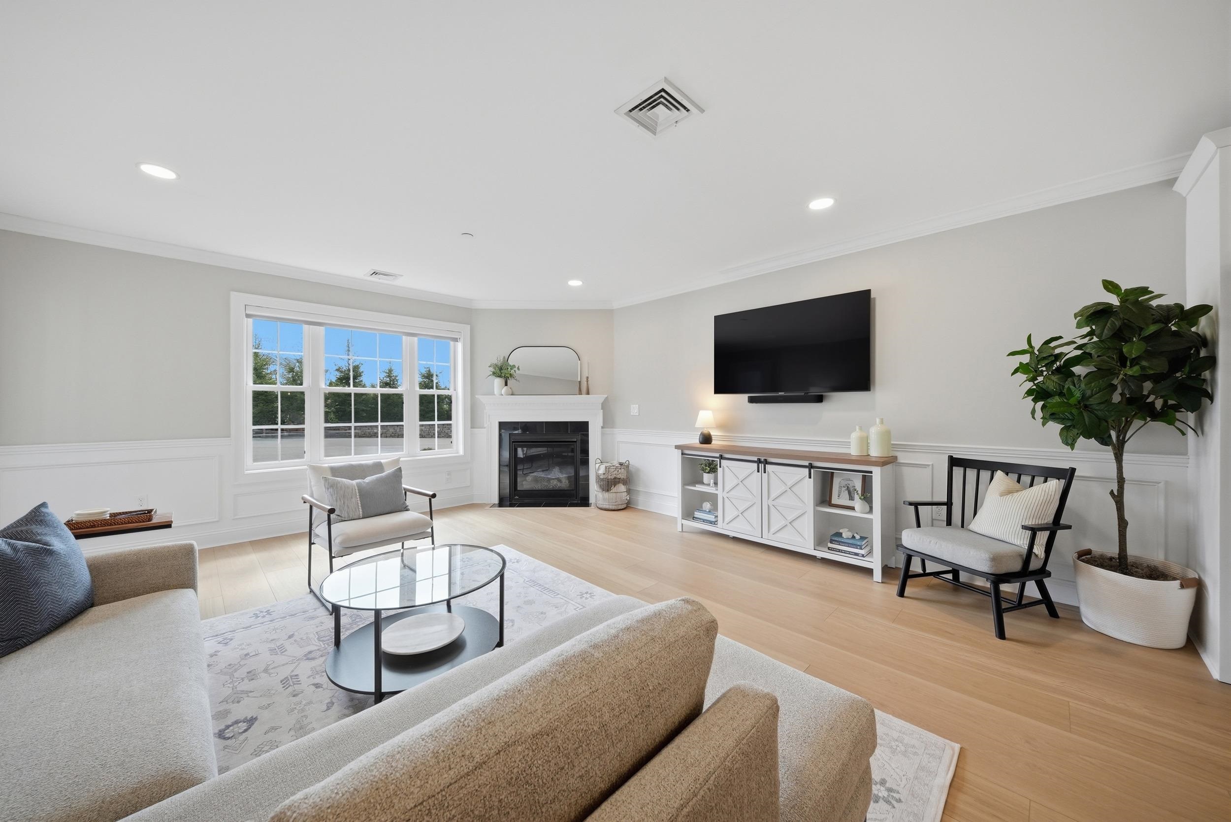 61 Acadia Ln, Exeter, NH 03833