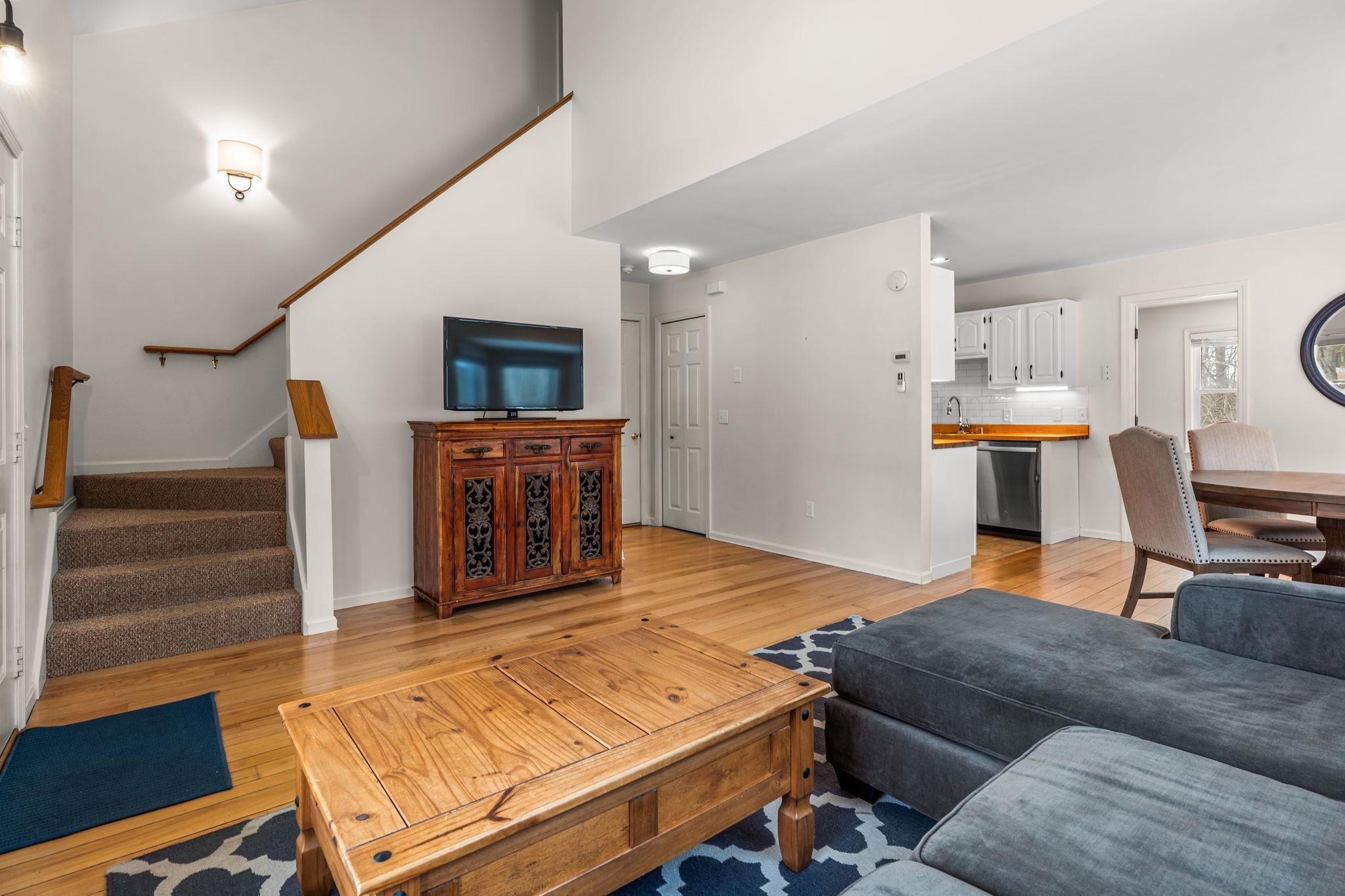 23 West Ridge Dr, Peterborough, NH 03458