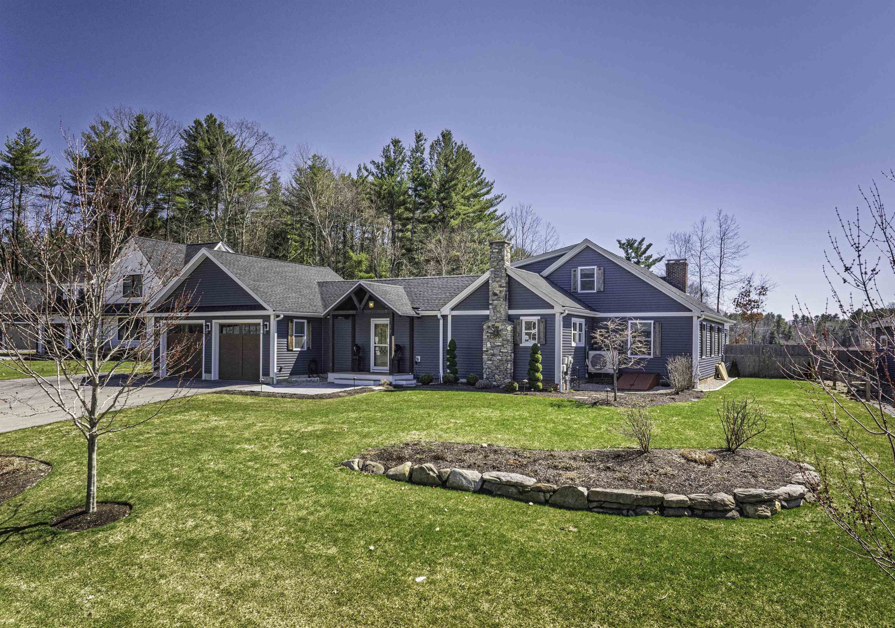 17 Beaumont Dr, Dover, NH 03820