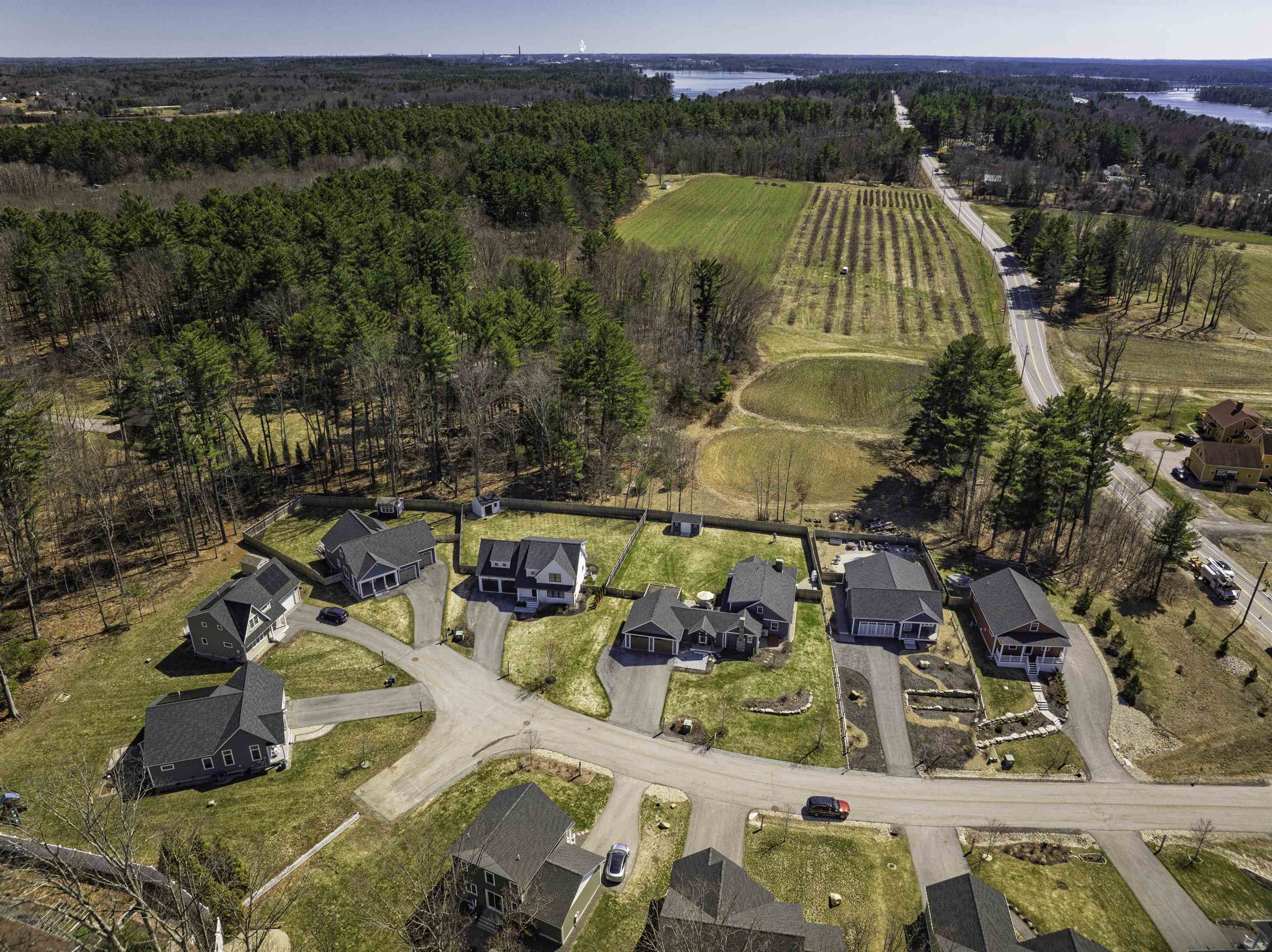 17 Beaumont Dr, Dover, NH 03820