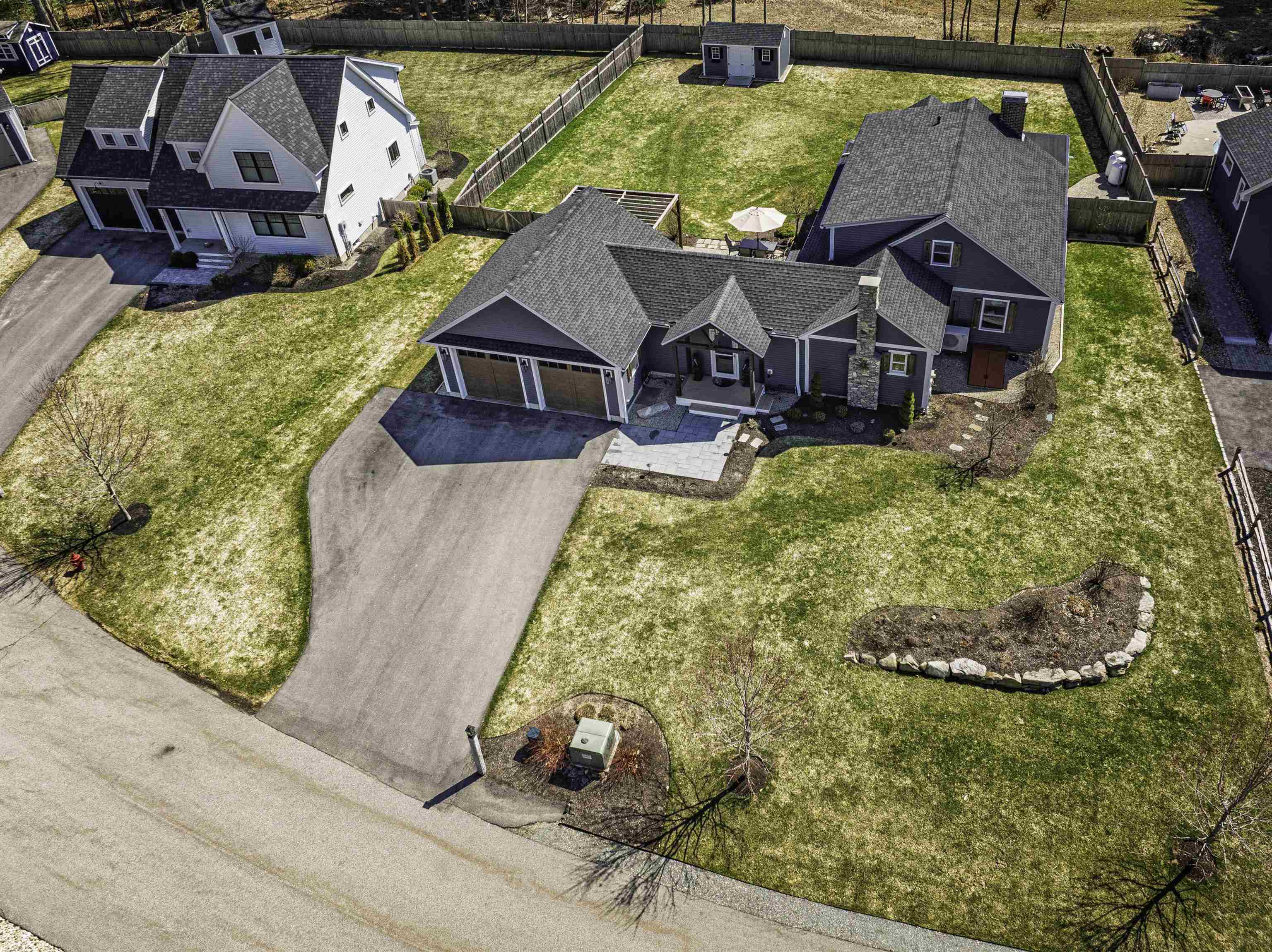 17 Beaumont Dr, Dover, NH 03820