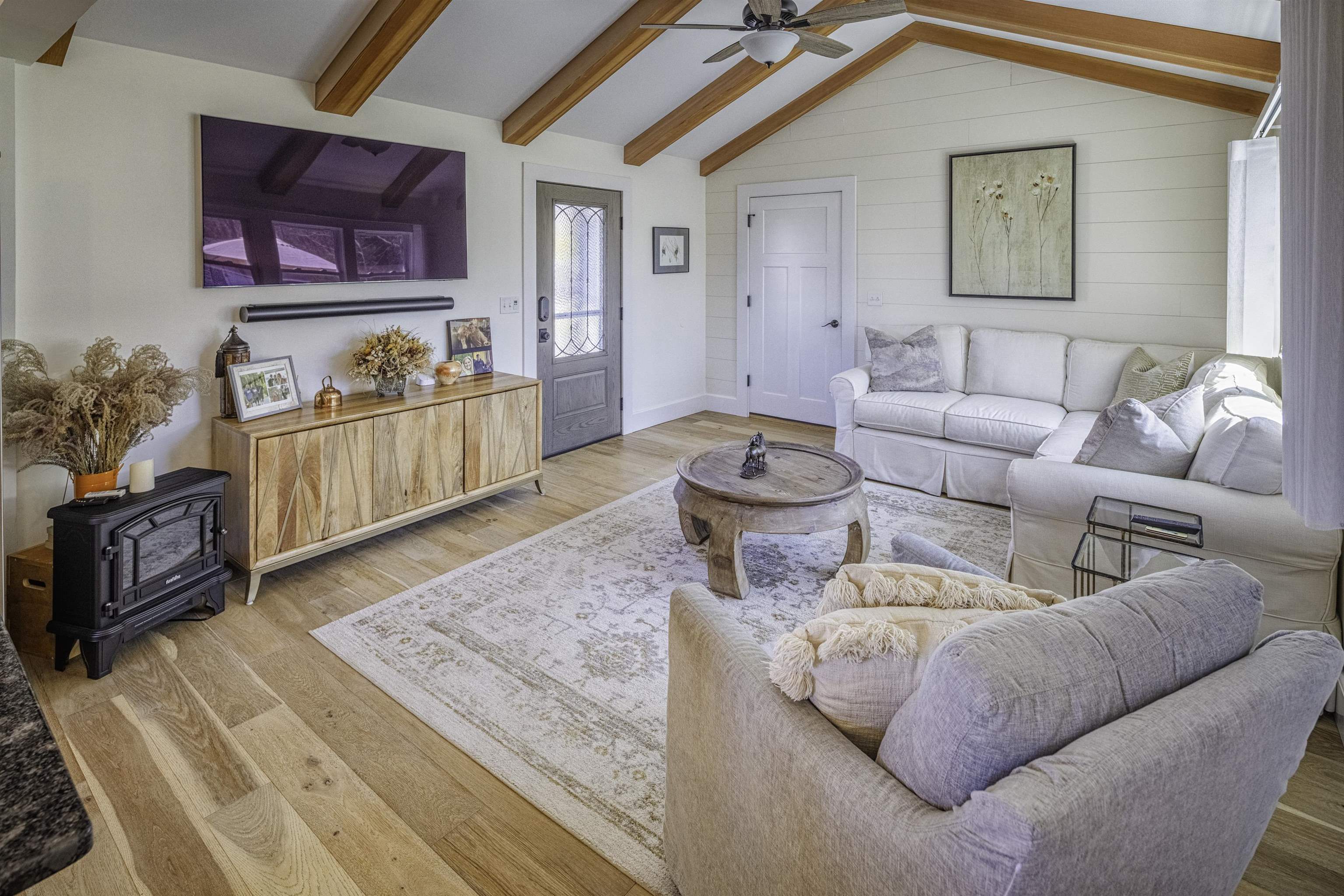 17 Beaumont Dr, Dover, NH 03820