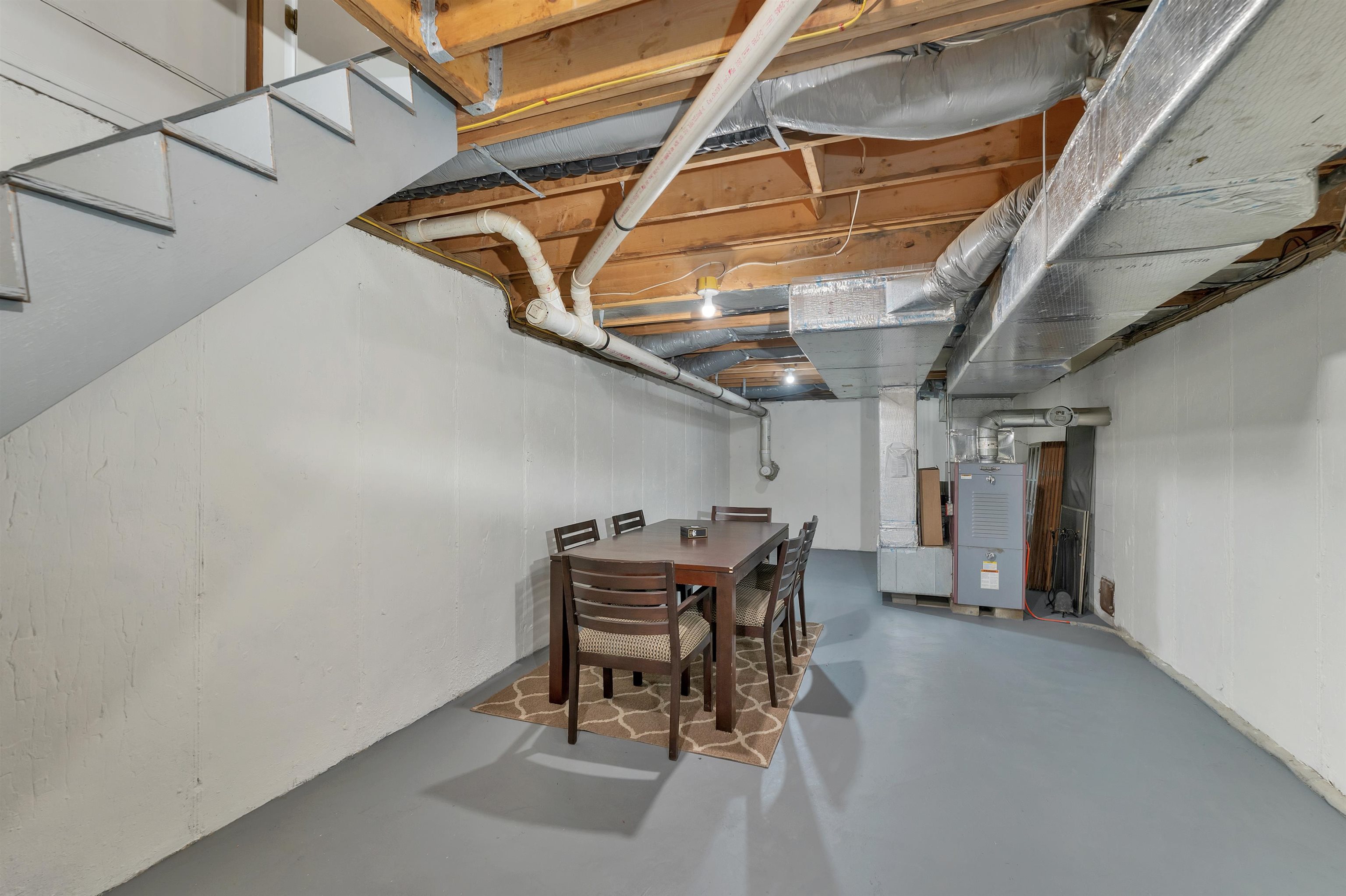 12 Gables Dr, Laconia, NH 03246