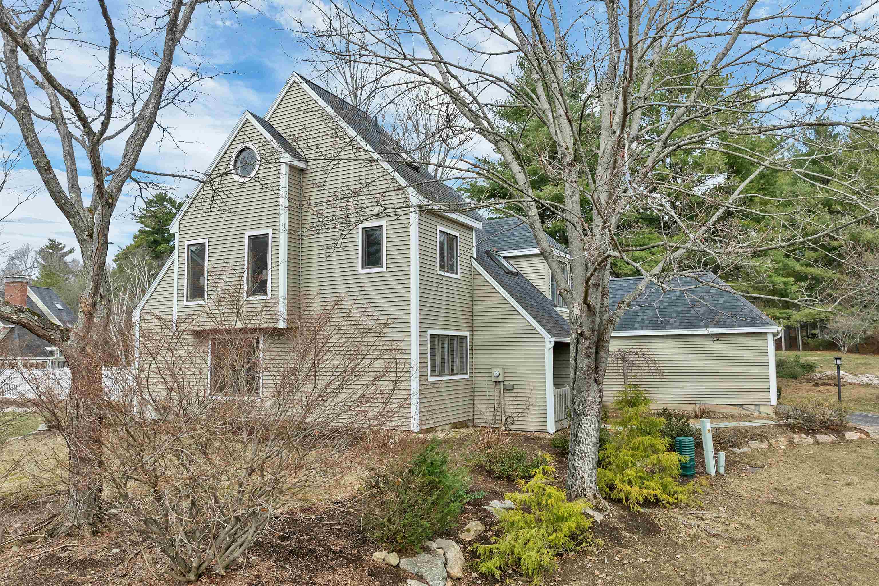 12 Gables Dr, Laconia, NH 03246