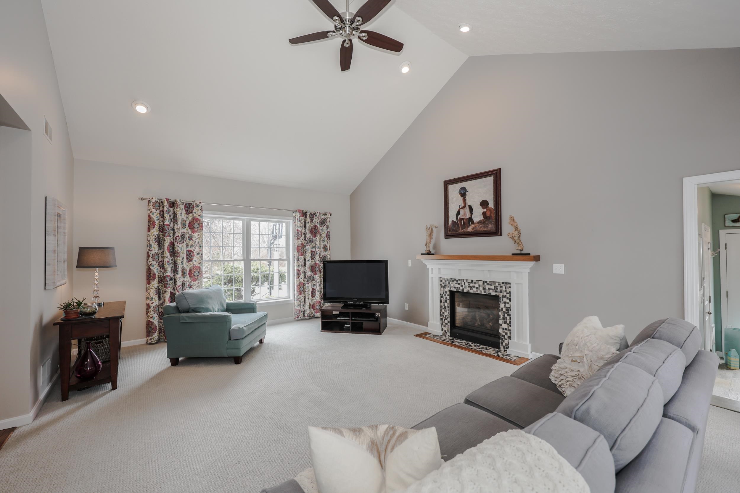 1 Greenfield Pw, Bedford, NH 03110