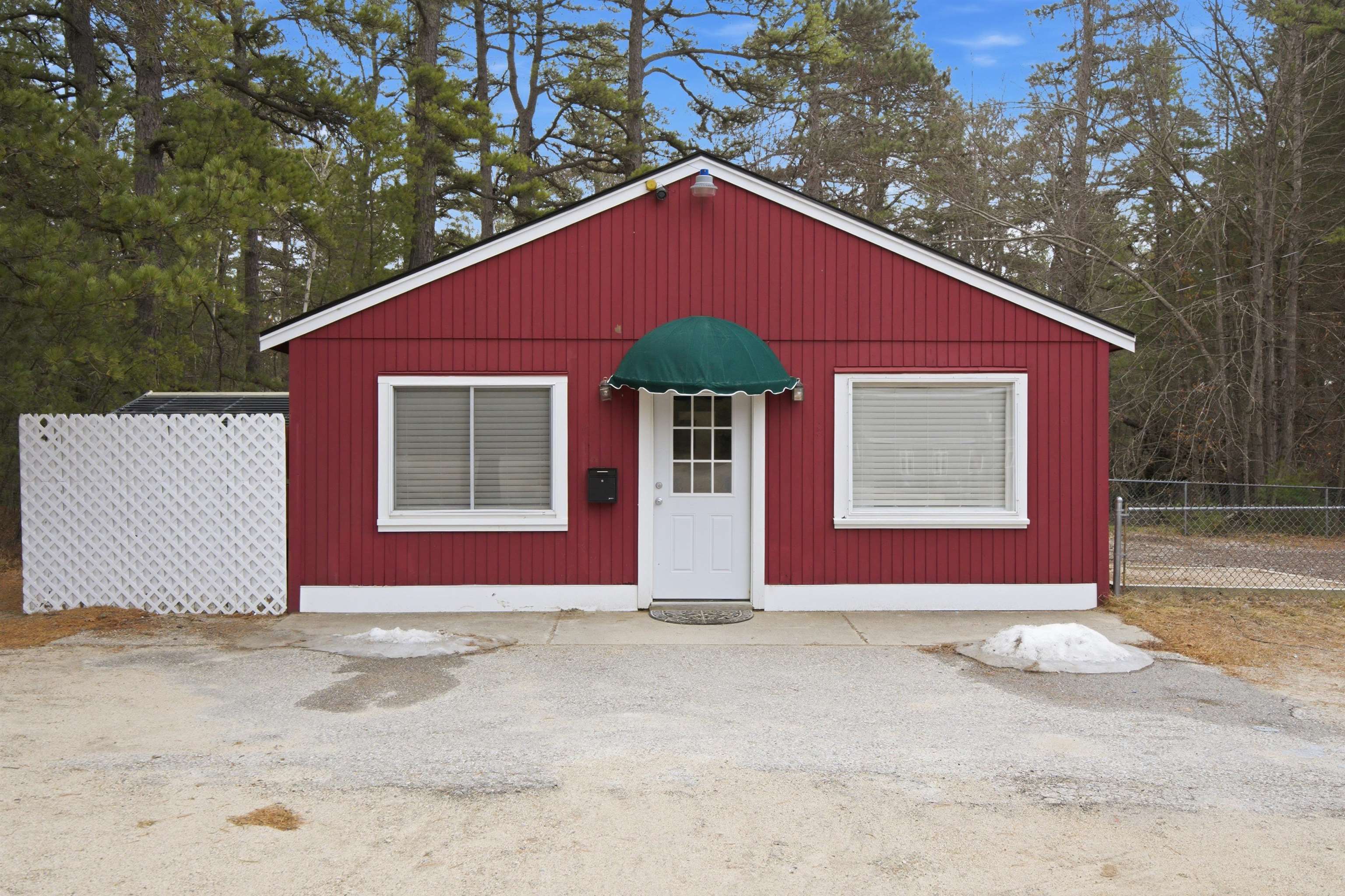 556 Pine River Pond Rd, Wakefield, NH 03872