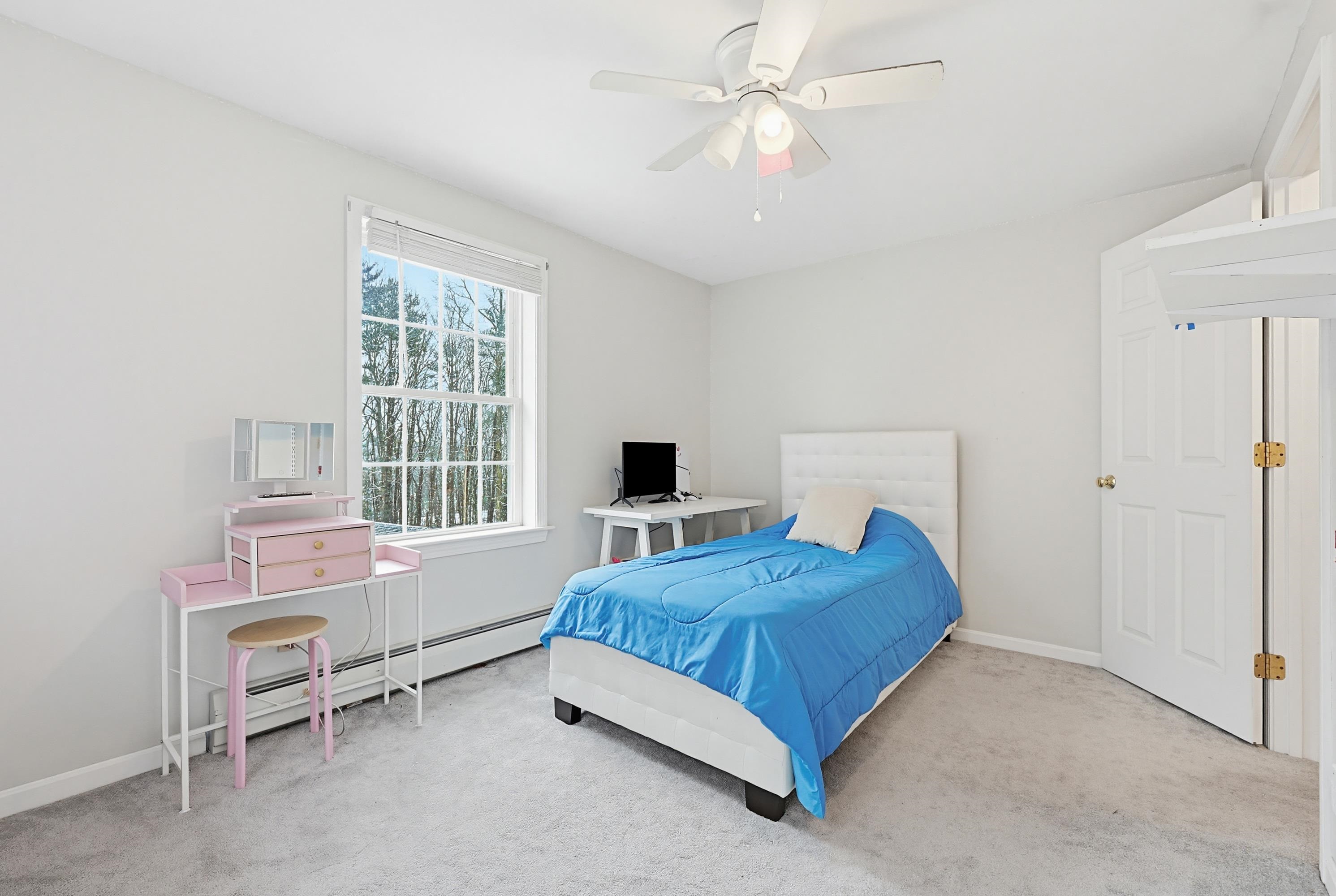 19 Rouleau Dr, Somersworth, NH 03878