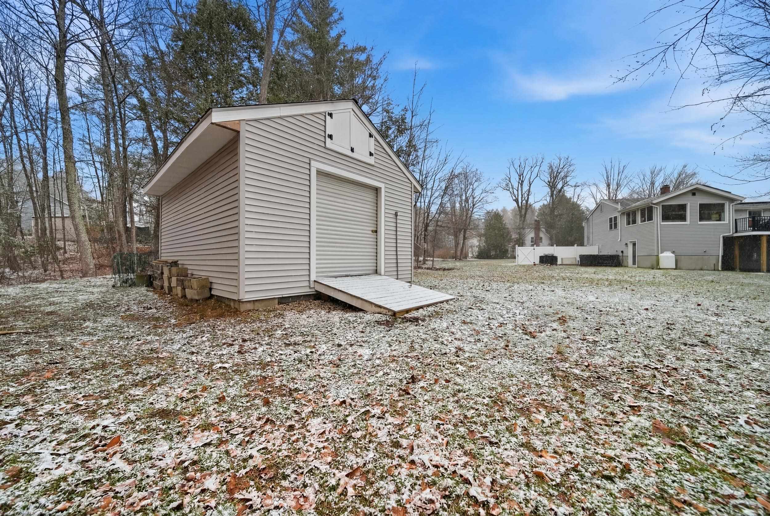 87 Colby Rd, Danville, NH 03819