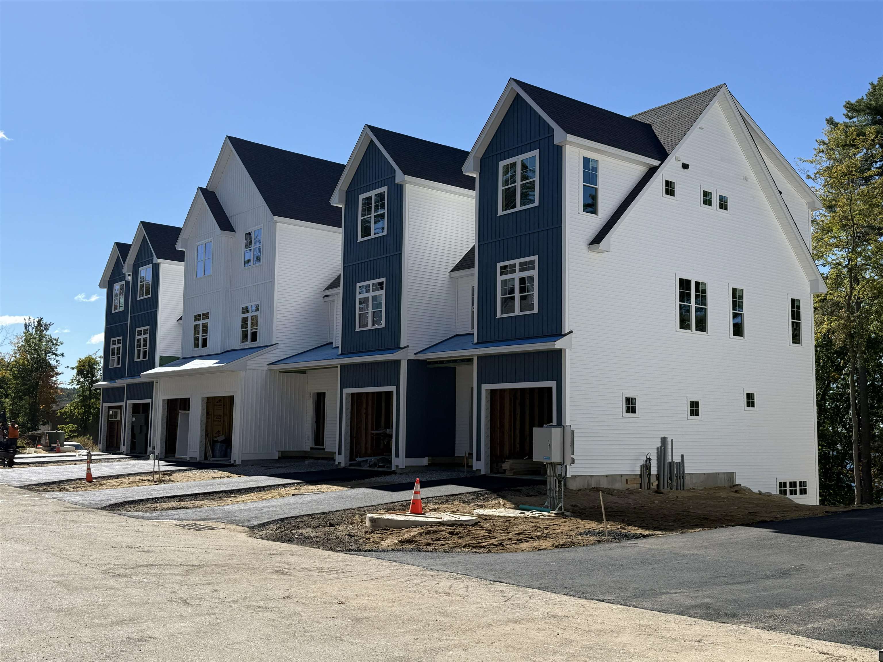 60 White Oaks Road — photo 2