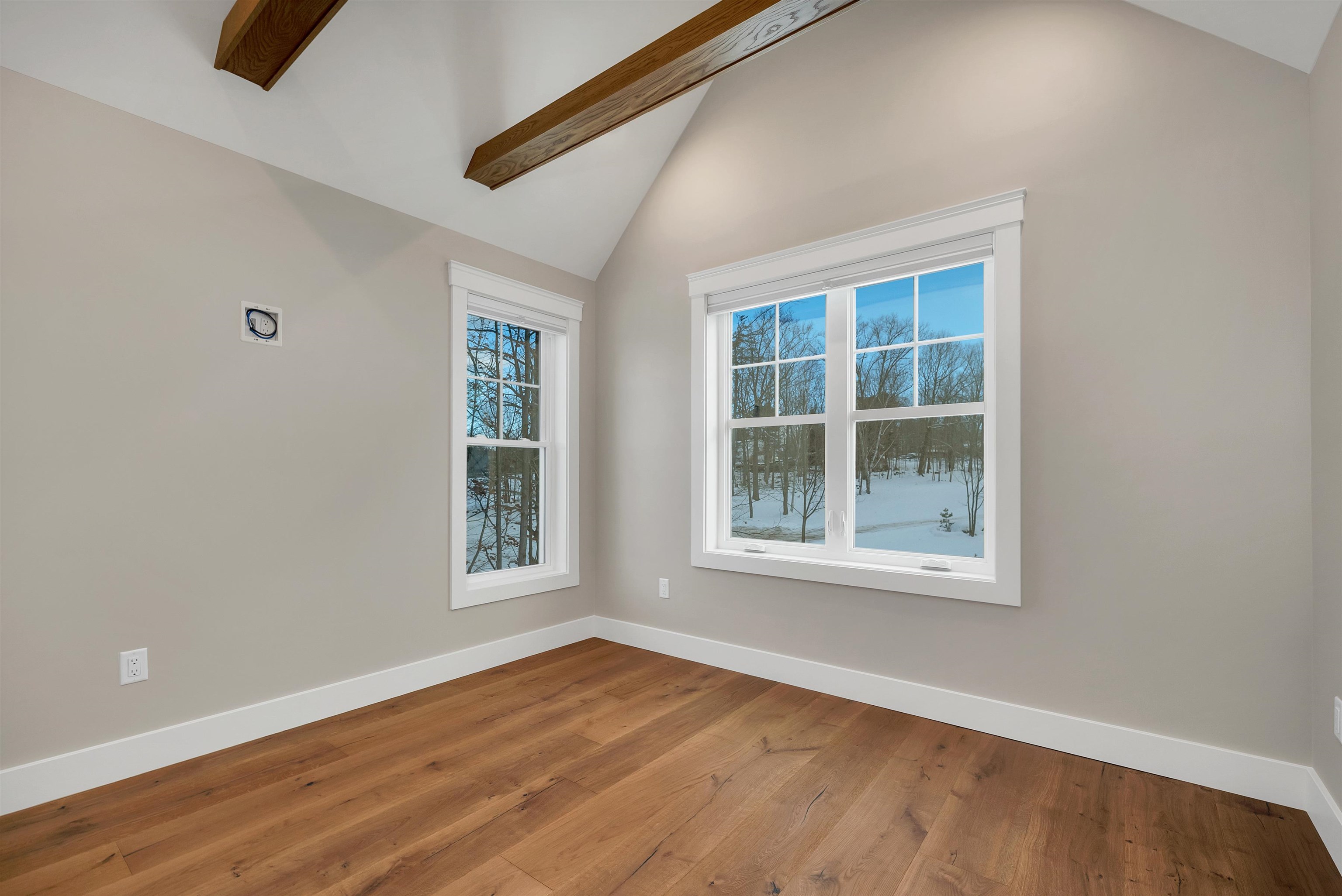 60 White Oaks Rd, Laconia, NH 03246